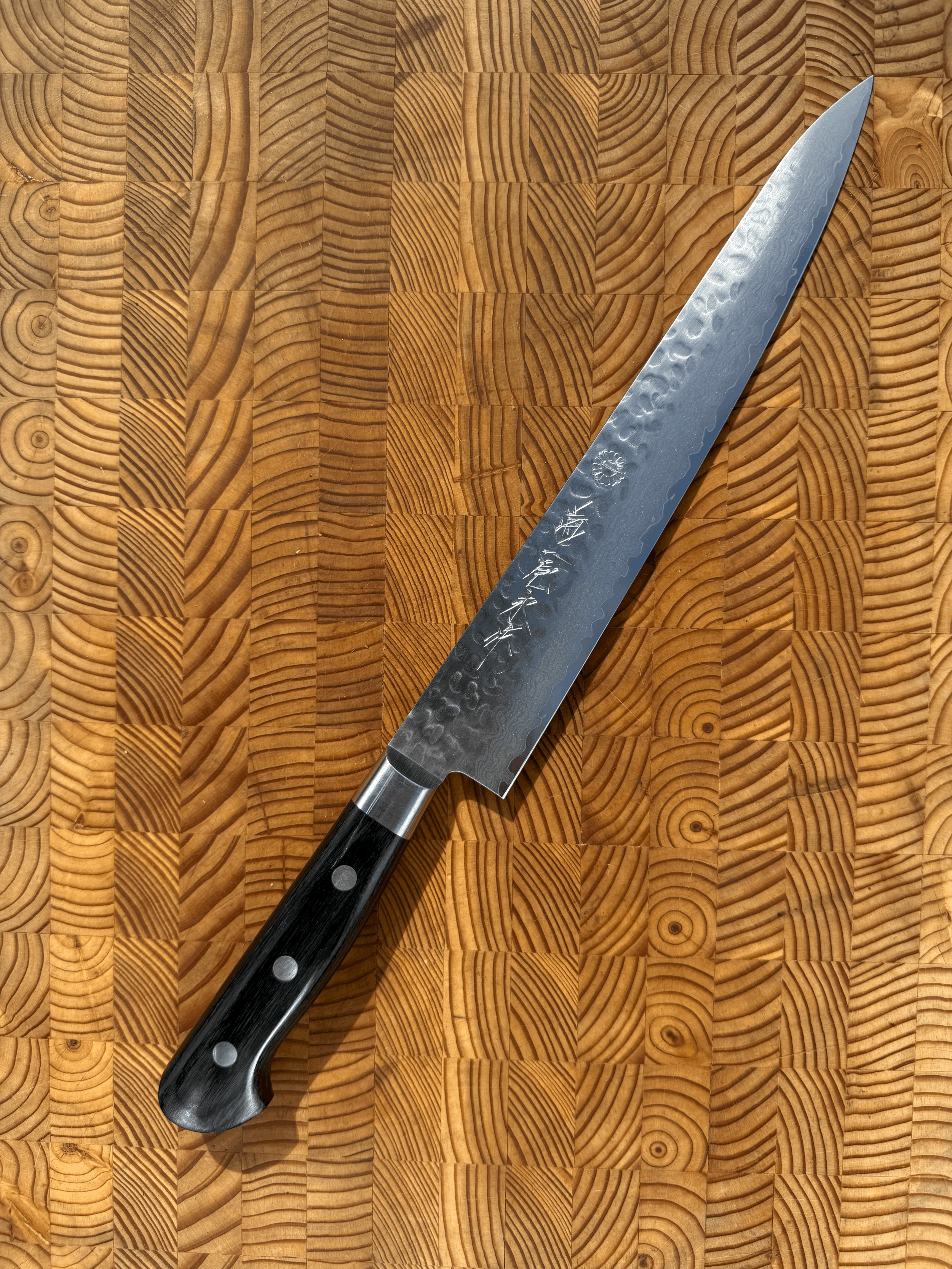 Kikuichi Elite Warikomi Damascus Tsuchime Gyuto (240mm)