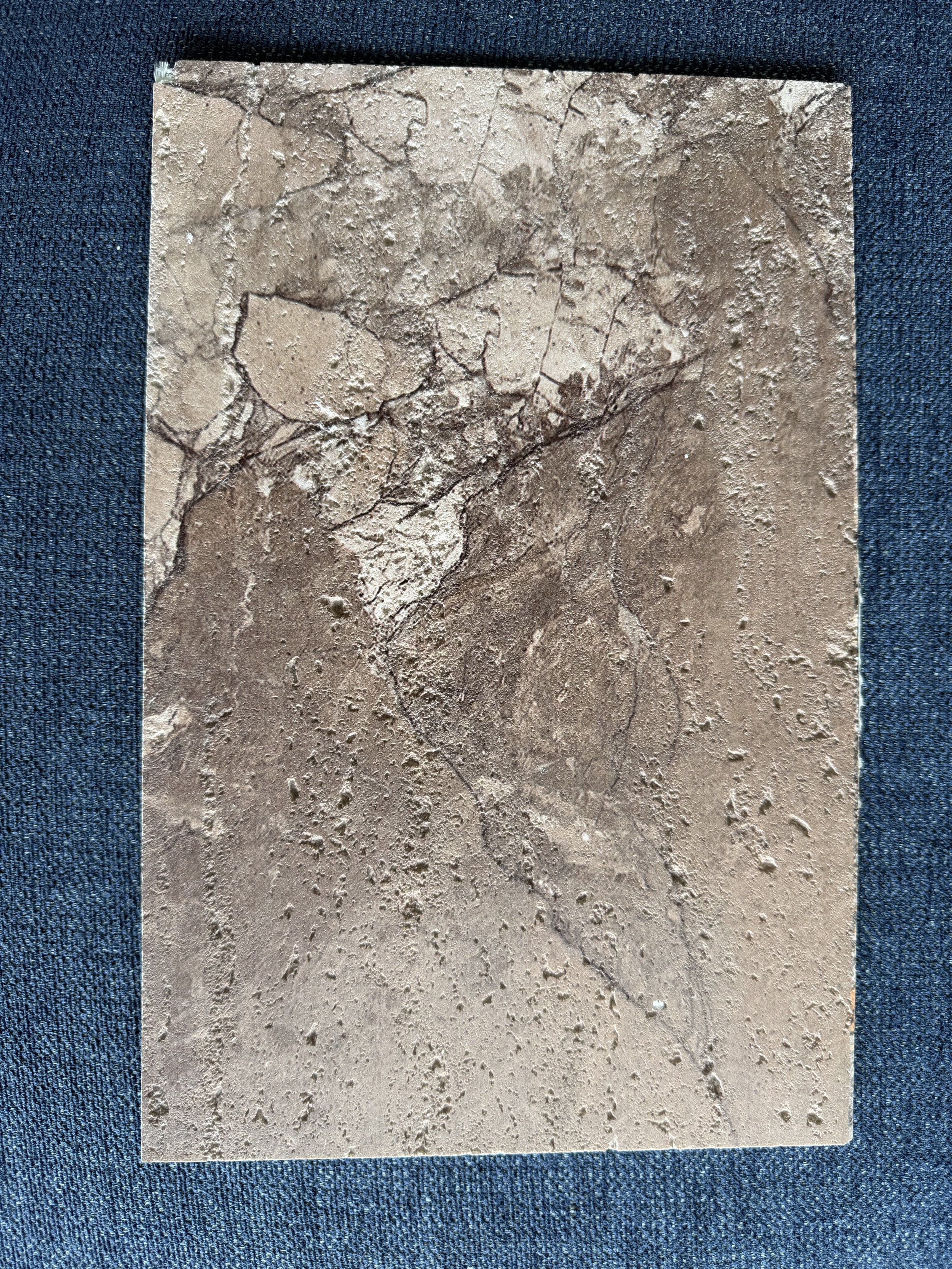 COLOUR Travertine