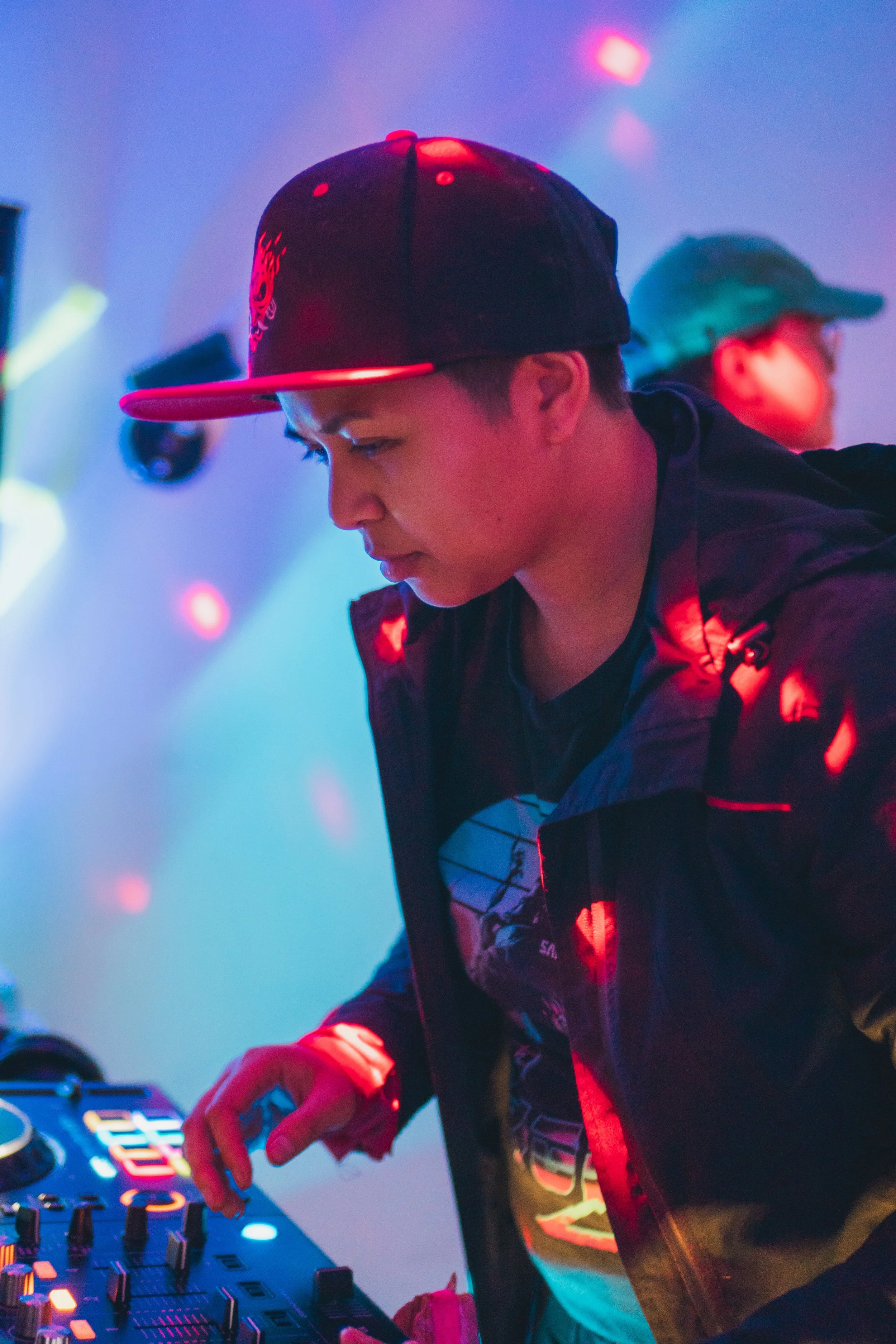 Teck Savvy. DJ Night. Quest Loop.