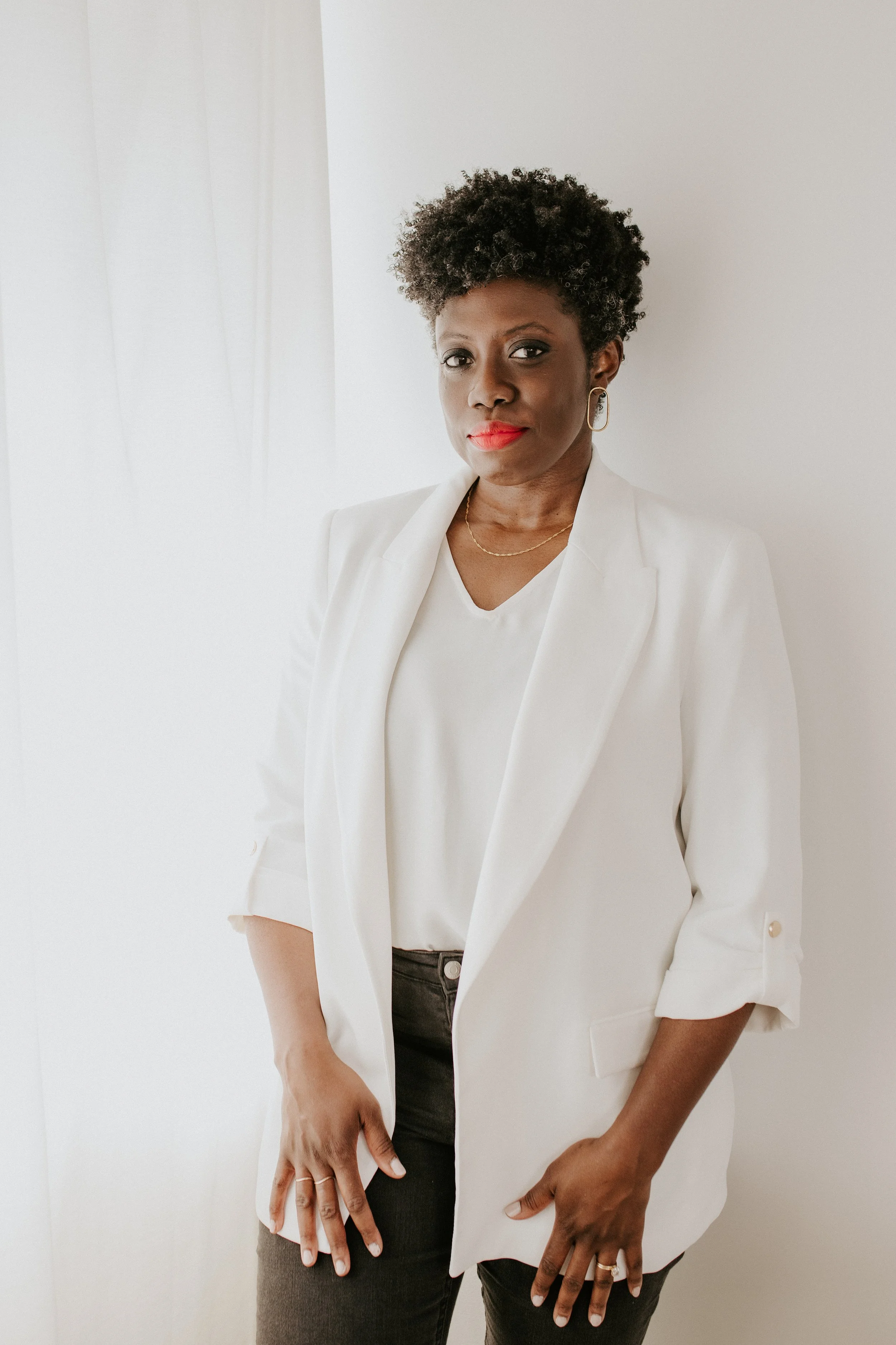 Team discussing modern leadership strategies for Gen Z employees