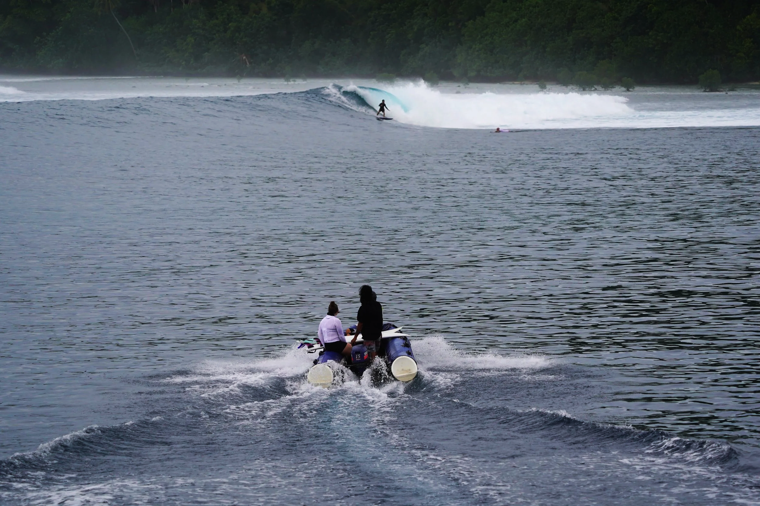 School of barrels boat trips Surf Camps Surf Charters Mentawai and Banyak Islands Indonesia