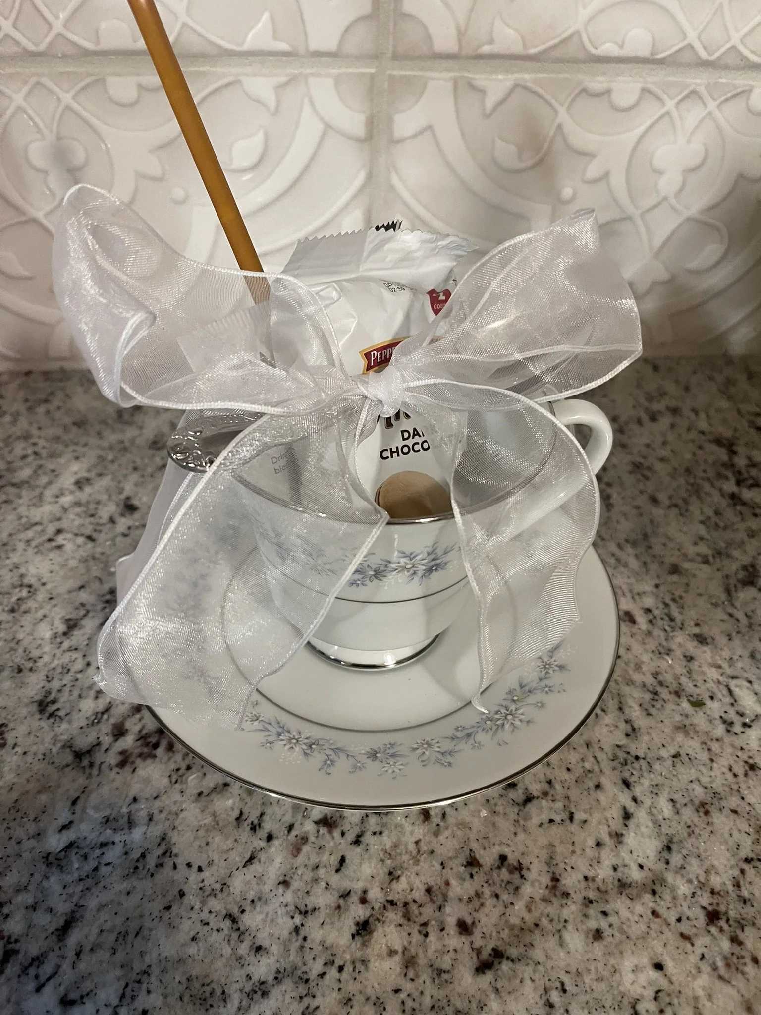 Noritake “Marywood” Teacup Gift Set