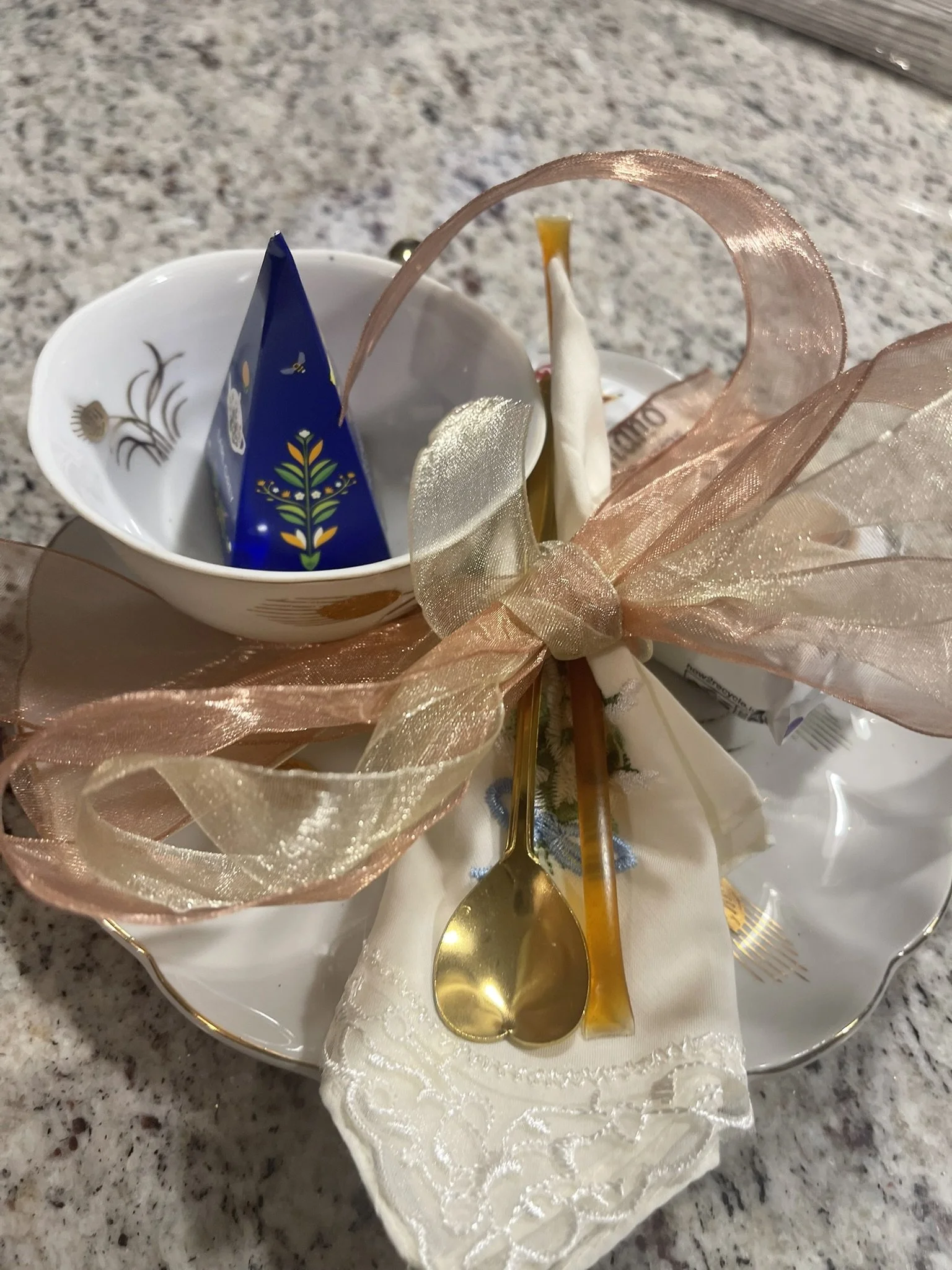 Vintage Lefton Golden Wheat 2768N Tea Cup & Luncheon Plate Set