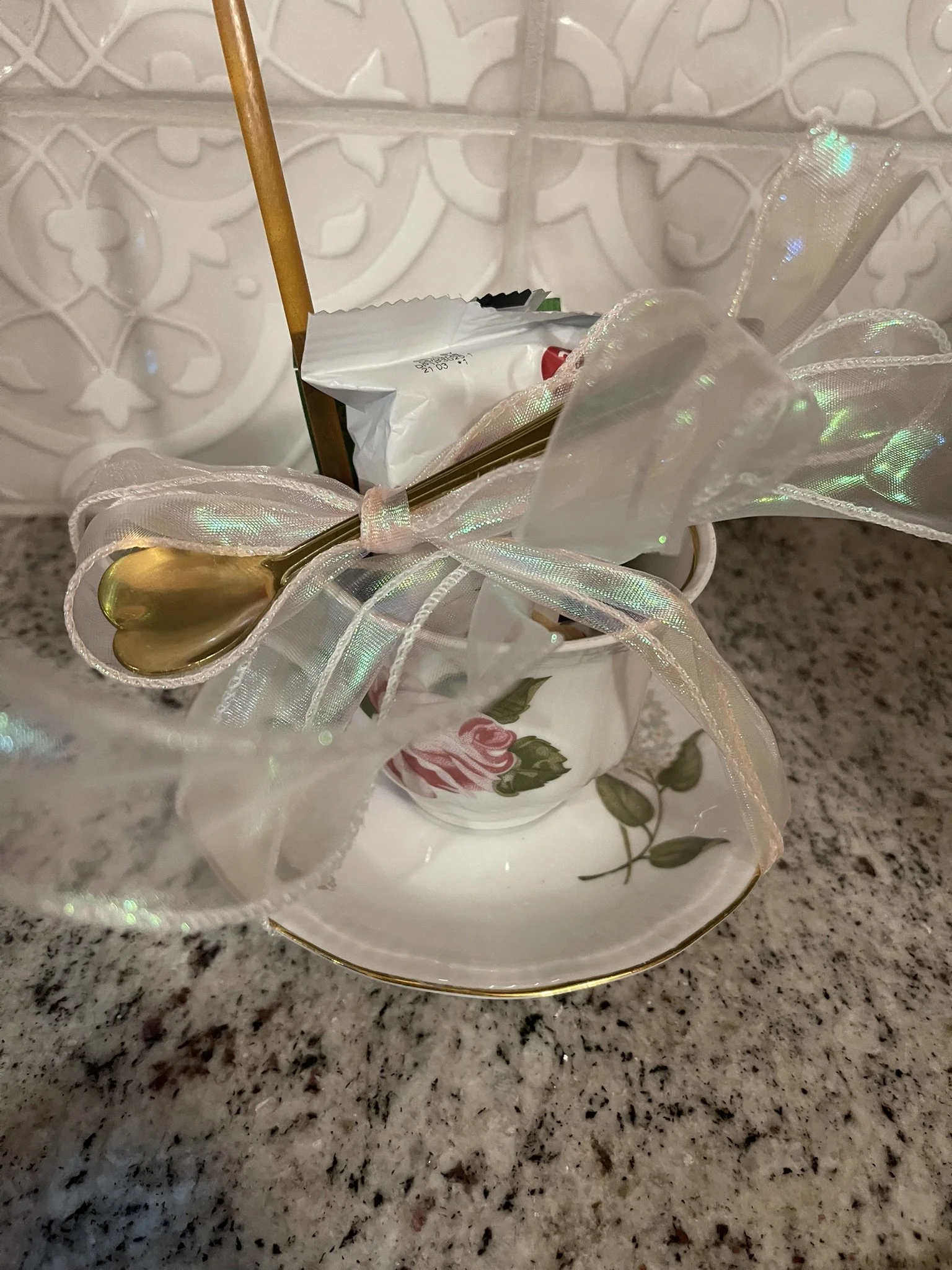 Rose Garden Teacup Gift Set