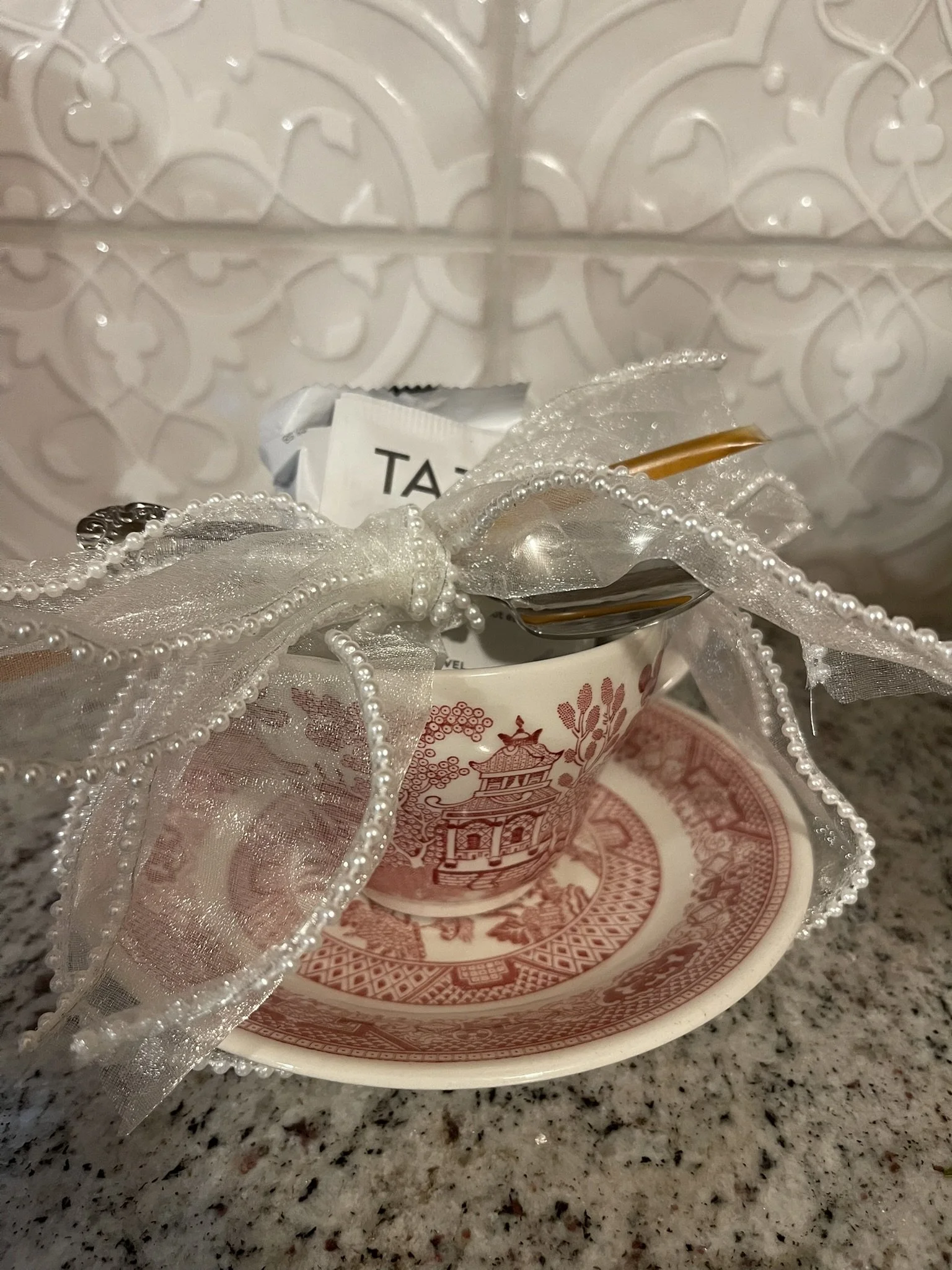 Red Pagoda Teacup Gift Set