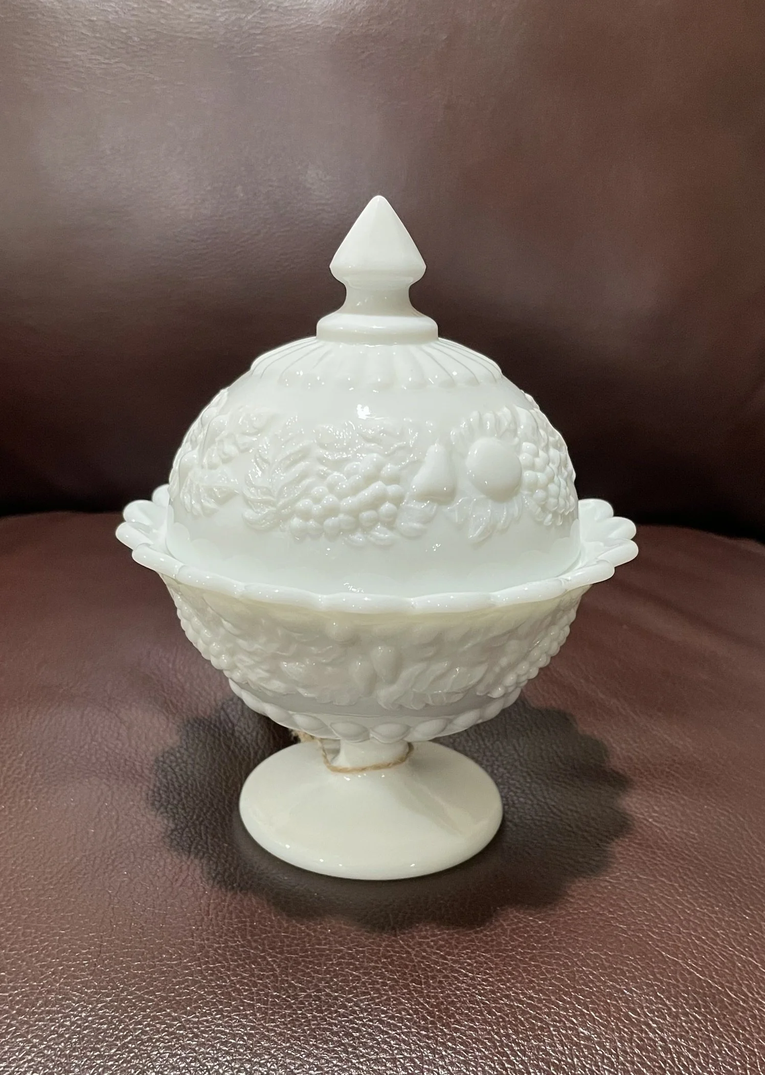 Avon Milk Glass Covered Dish Candle — White Tea & Ginger.