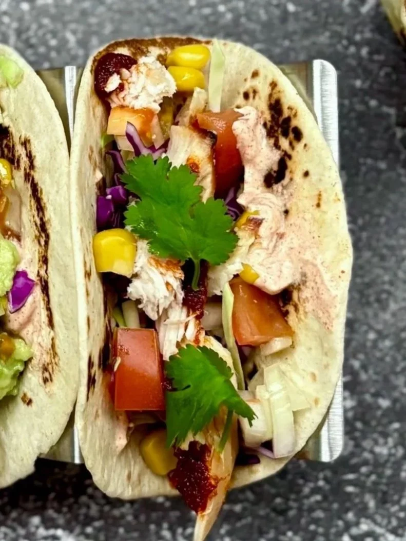 Mexicansk Tacos I Aarhus med kylling, majs, tomat, løg og koriander