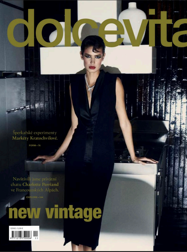  Dolce Vita  
Décembre 2023 
 "Asseyez-vous" 