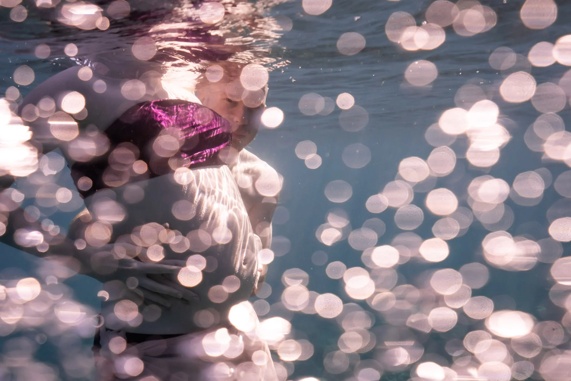 Aline-escalon-portrait-underwater-photographe-reunion-grossesse-6.jpg