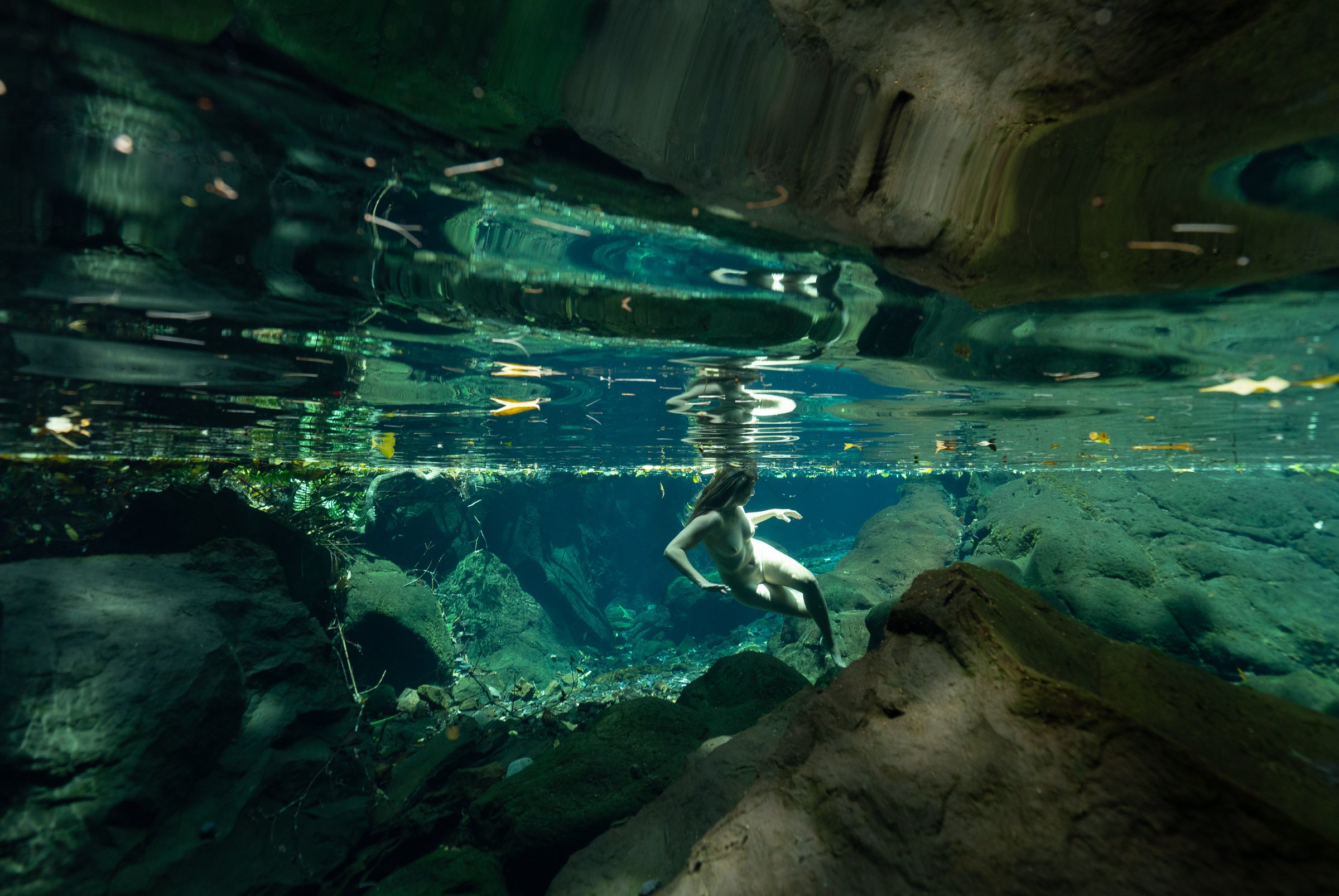 Aline-escalon-underwater-art-water-artiste-ile-de-la-Reunion-photographe-contemplation-poesie-ocean-5.jpg