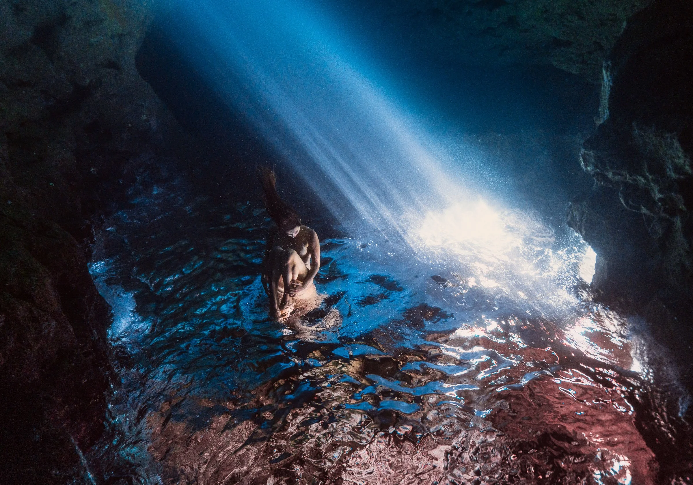 Aline-escalon-underwater-art-water-artiste-ile-de-la-Reunion-photographe-contemplation-poesie-ocean-35.jpg