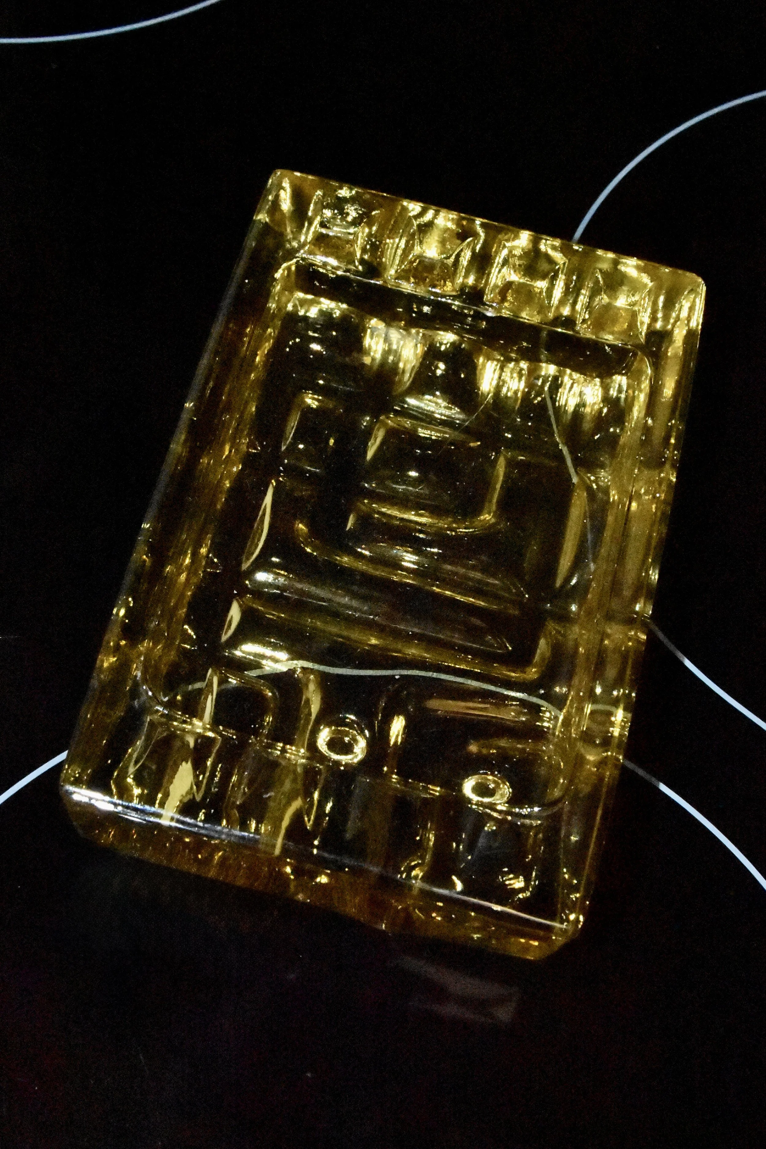 Cendrier en verre jaune ambré - Circa 1970