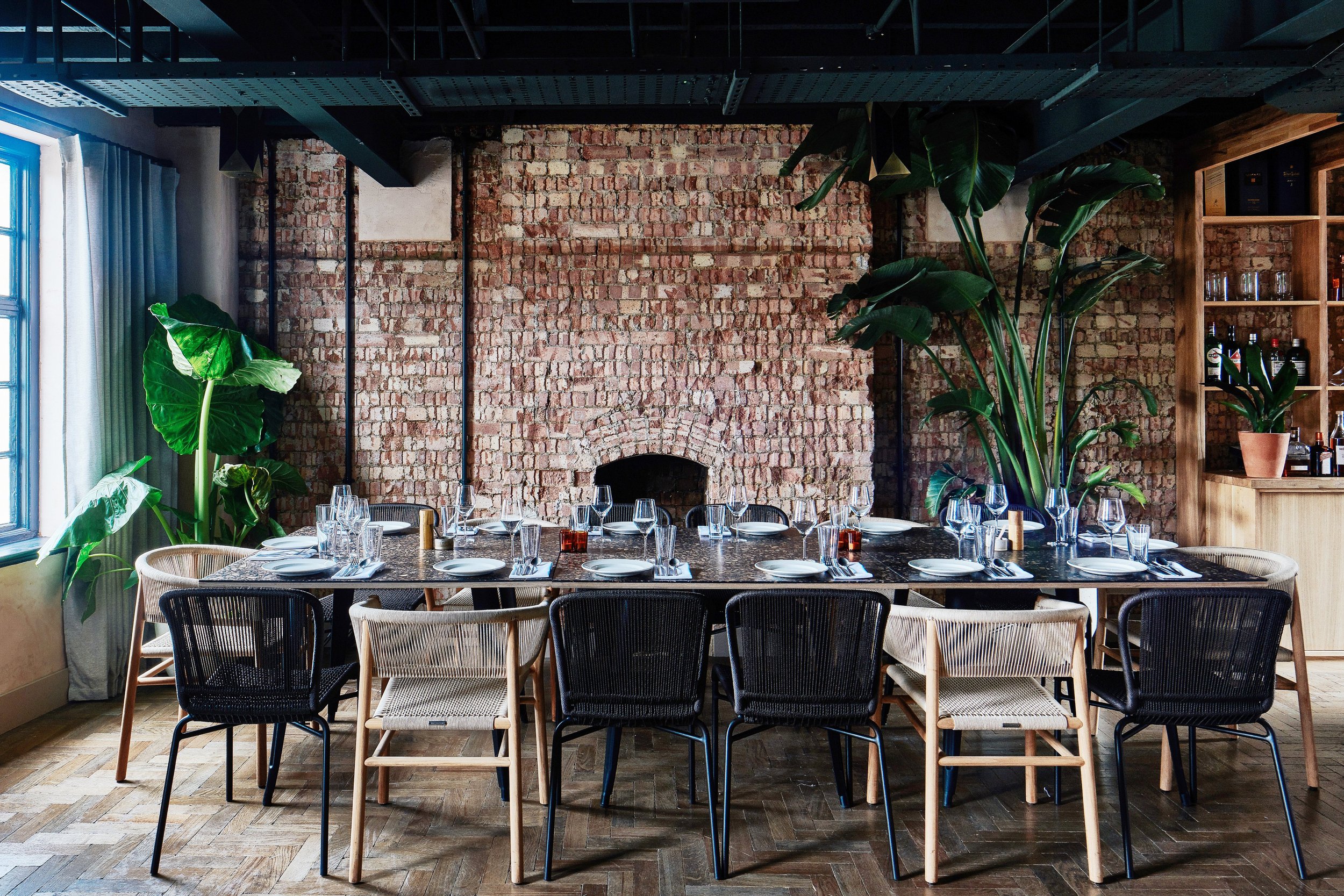 Portobello pub Gold to swap rockers for royalty following luxury makeover