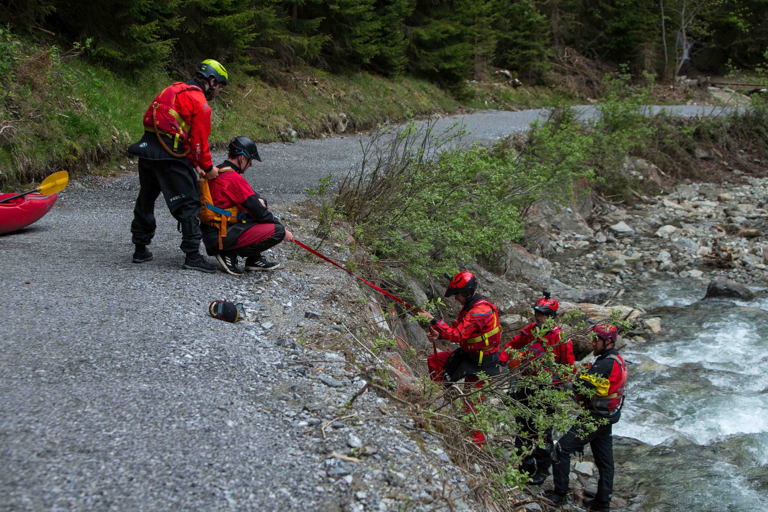 Rescue-Teamwork-Whitewater.jpg
