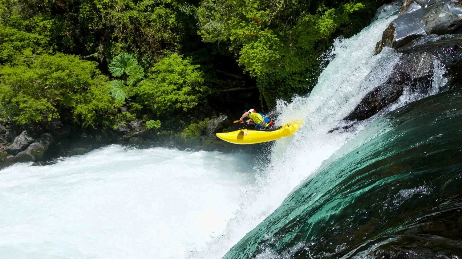 Kayak-Pucon.webp