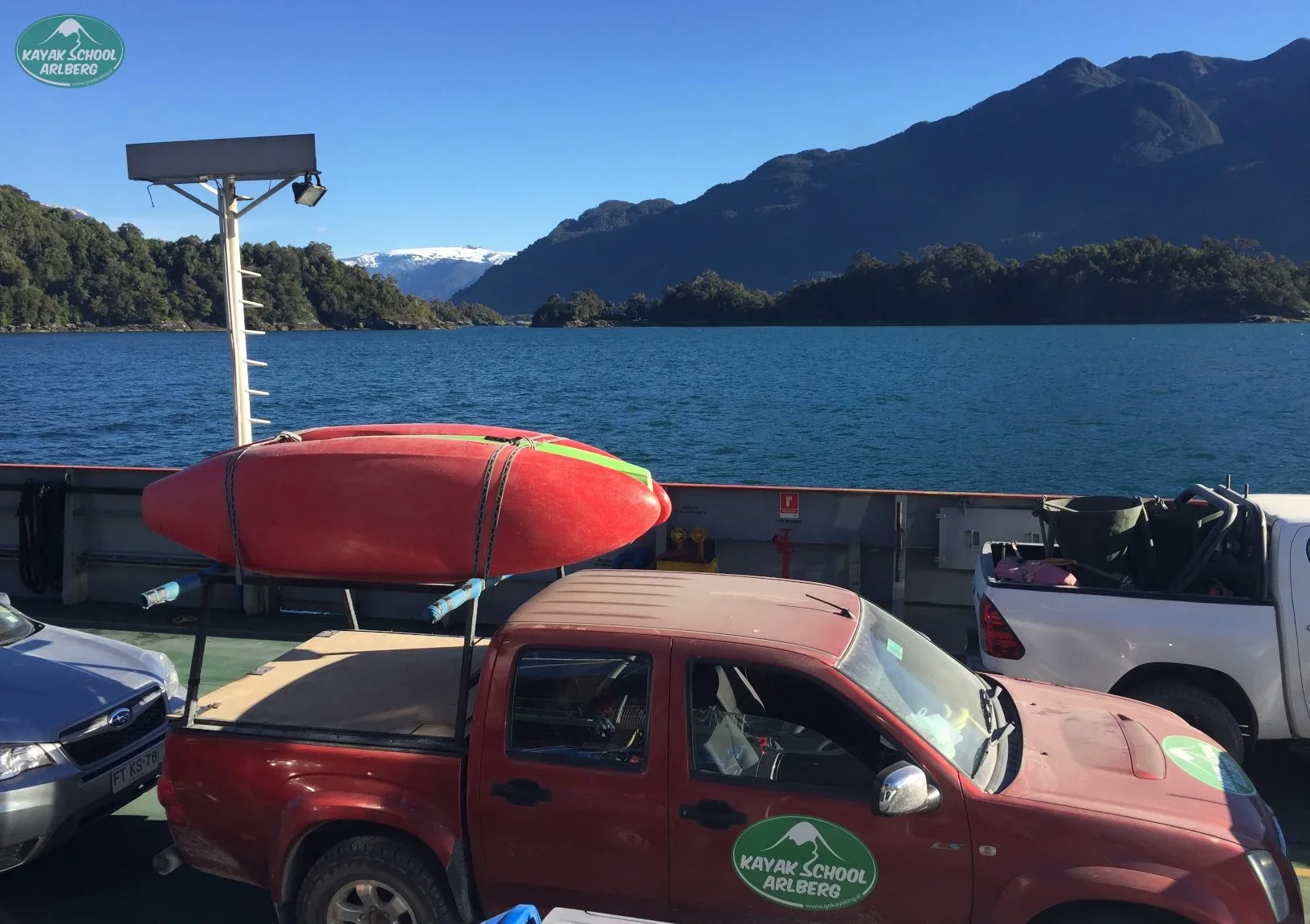Kayak-Chile-Patagonia-06.webp