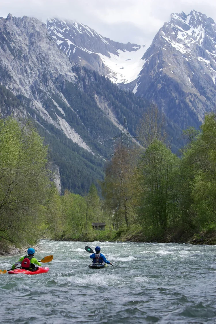 Kayak-School-Europe.webp