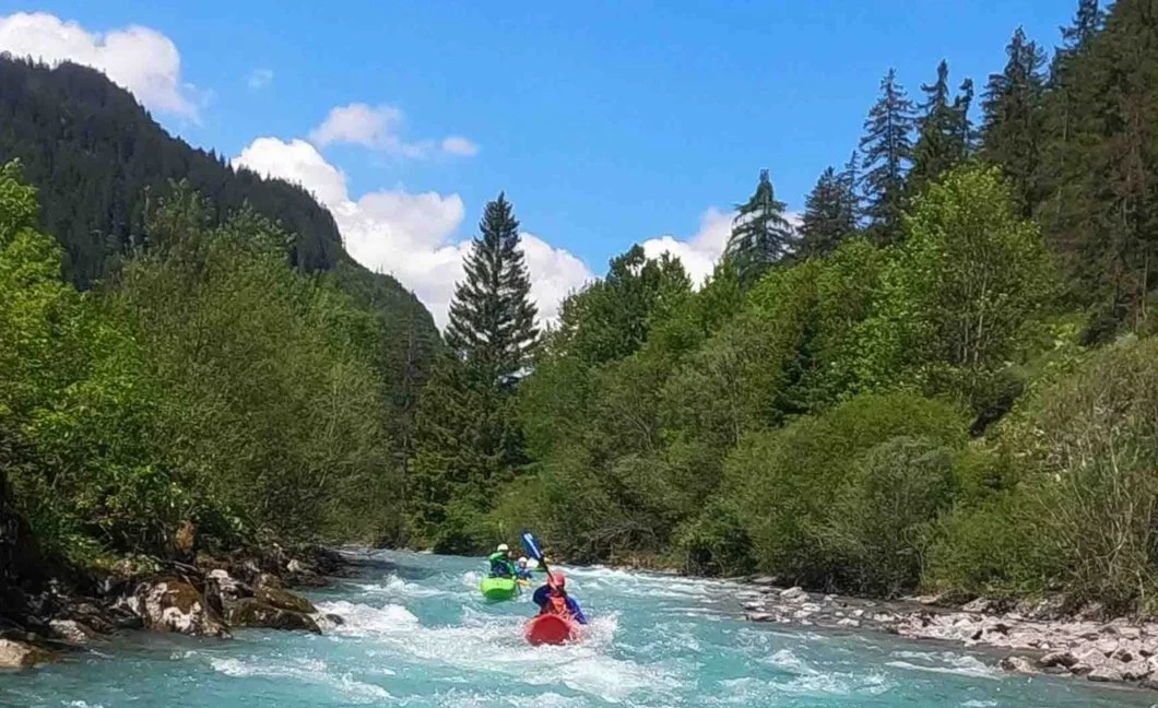 Kayaking-Courses-Europe.webp