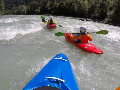 Family-Kayak-Courses.webp