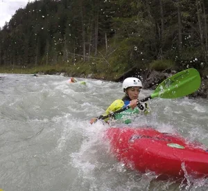 Beginner-Booster-Kayak-Course.webp
