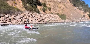 Surfing-Rio-Teno-Chile.webp