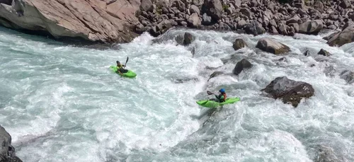 Guided-Kayak-Trips-Chile.webp