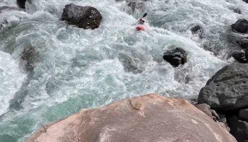Kayak-Chile-Rio-Nuble.webp