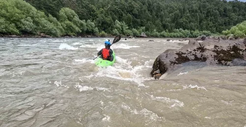 Kayak-Courses-in-Chile.webp