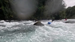 Kayaking-in-Chile.webp