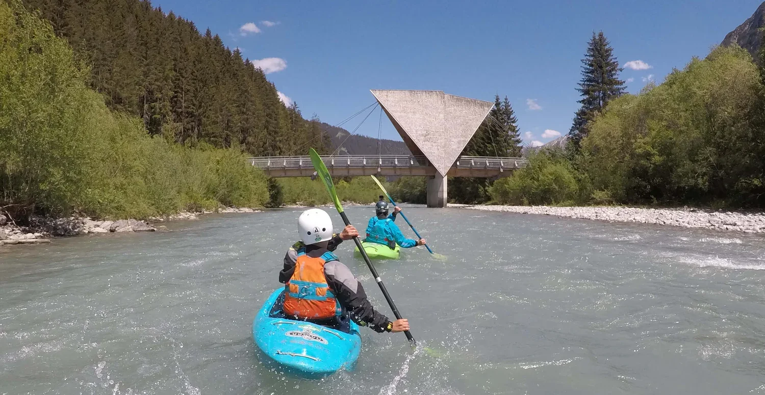 Beginner-Booster-Kayak-Courses.webp