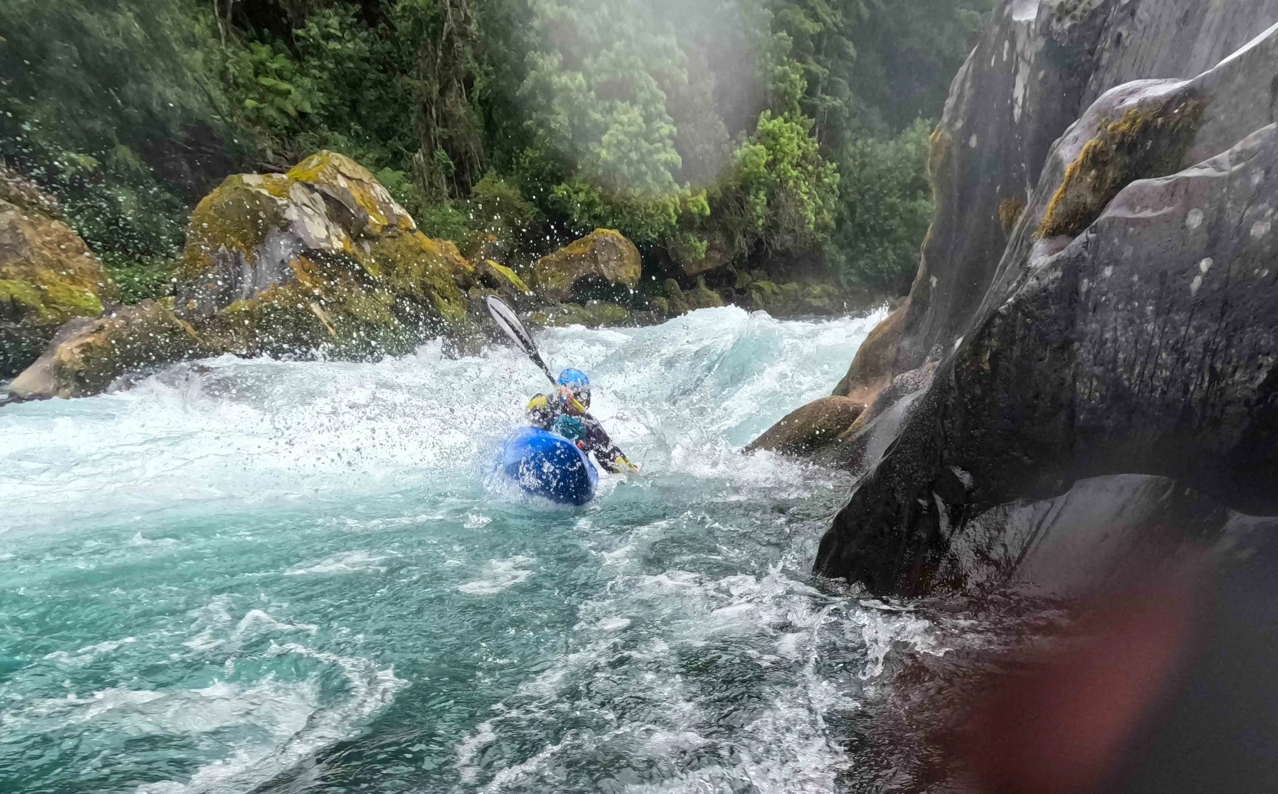 Kayak-Rio-Fuy-Chile.jpg