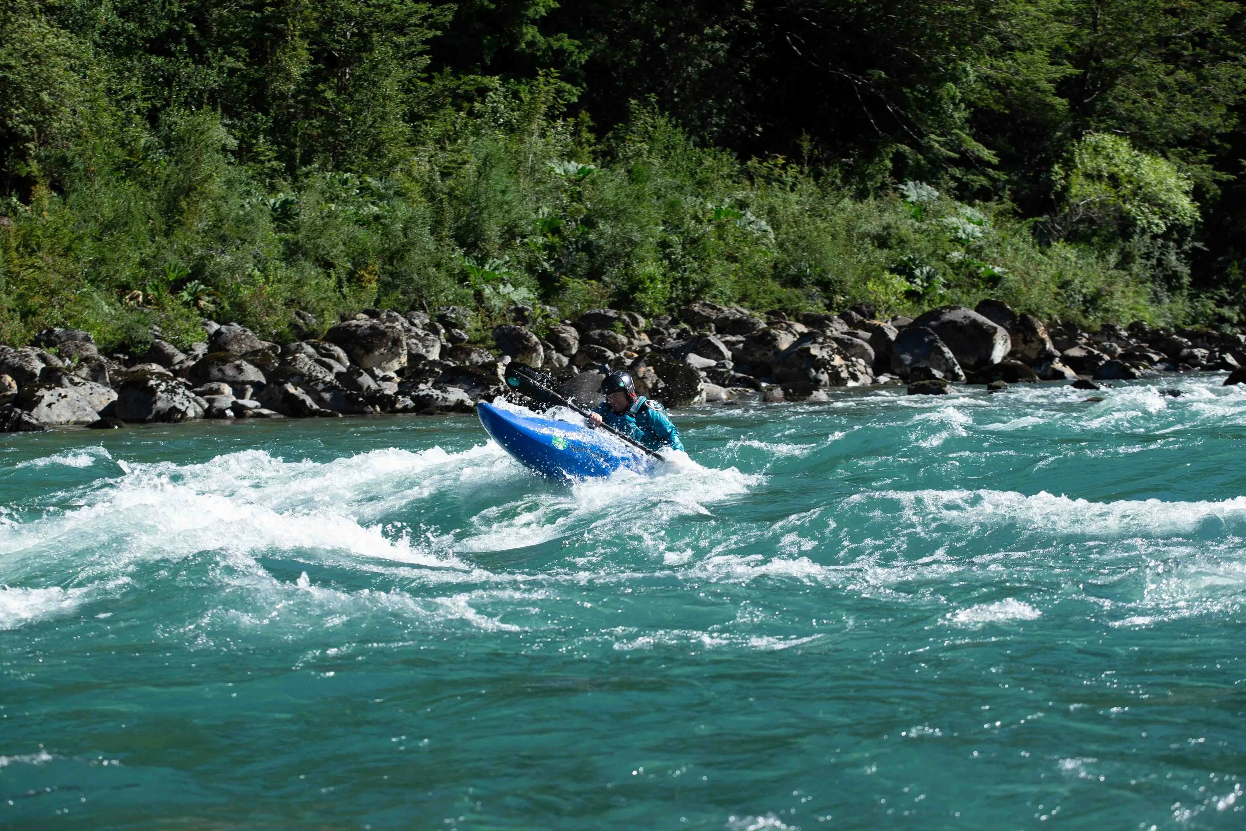Kayaking-Rio-Figueroa-Chile.jpg