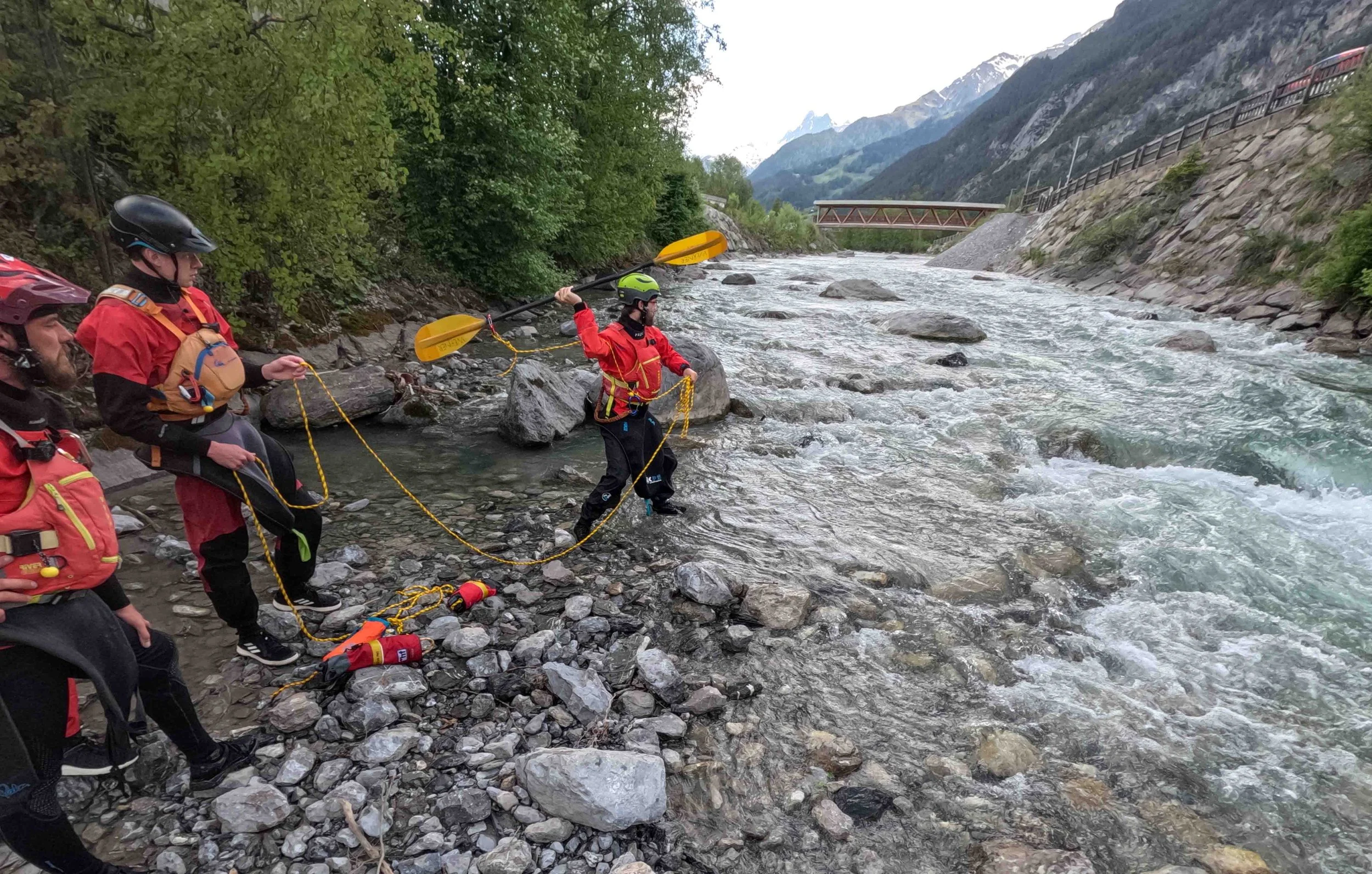 Paddle-Rescue-White-Water-Safety-Course.jpg