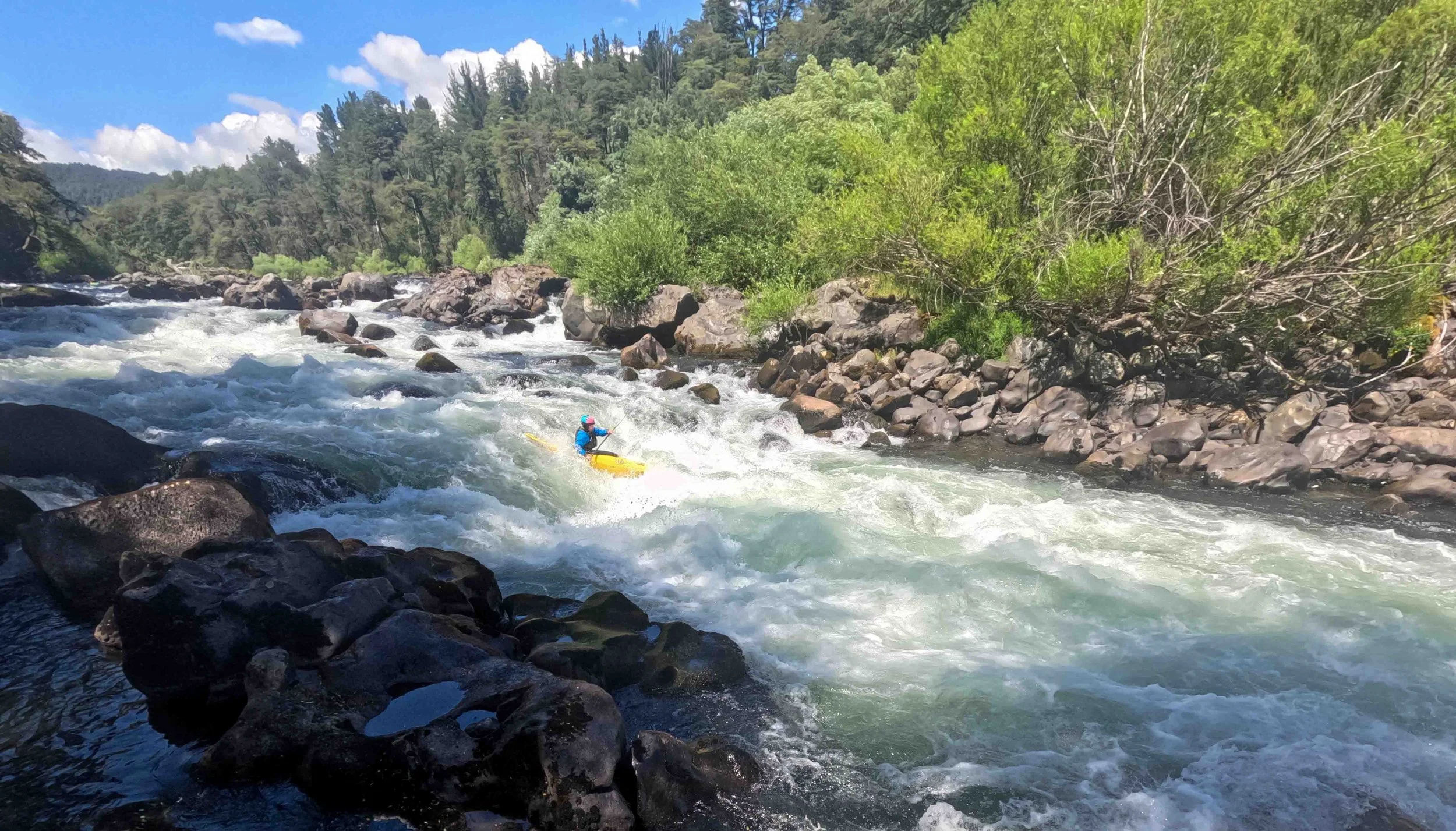 Kayaking-on-Upper-Trancura-Pucon.jpg