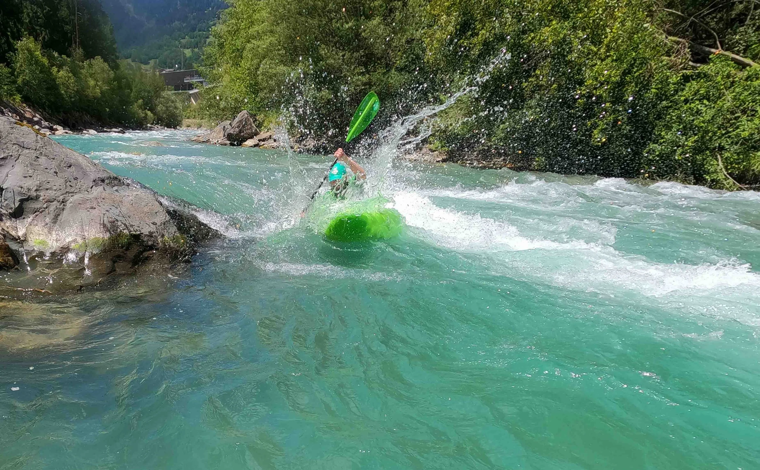 Class 3 Kayaking Courses in Austria