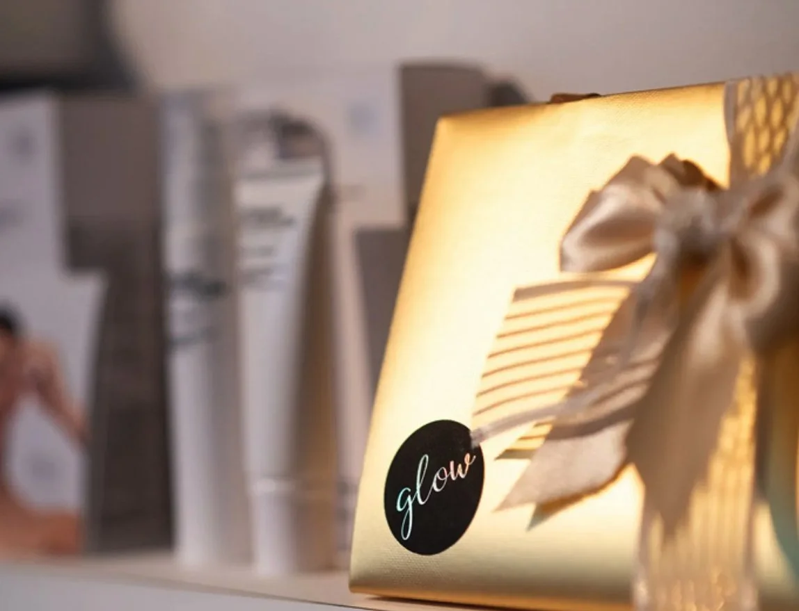 Schoonheidssalon Glow Geel