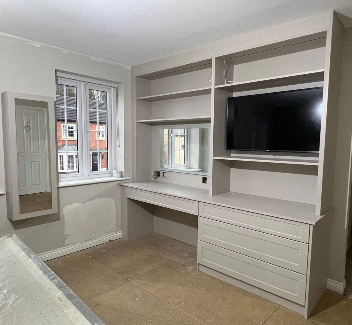 APPFIT - DRESSING TABLE