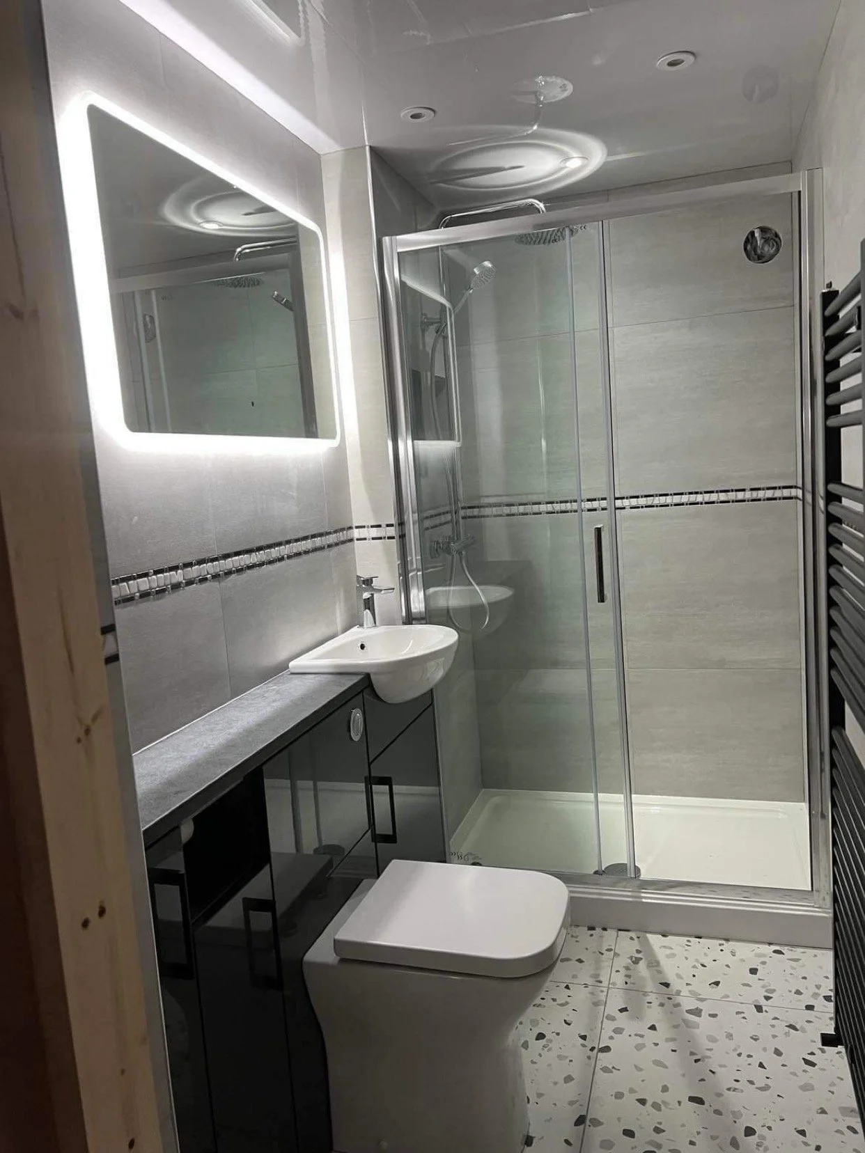 APPFIT - EN SUITE BATHROOM
