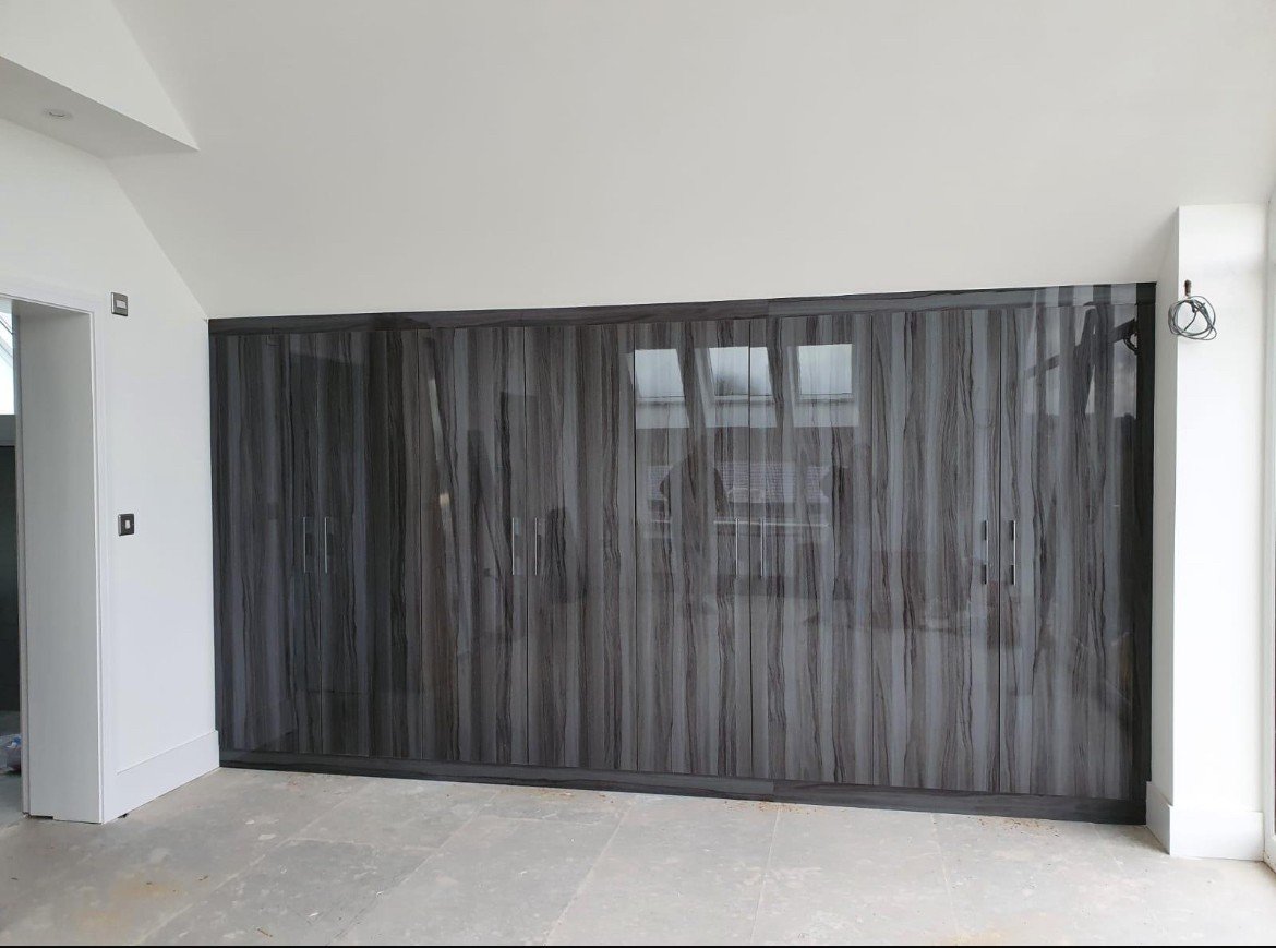 APPFIT - ANGLE WARDROBES