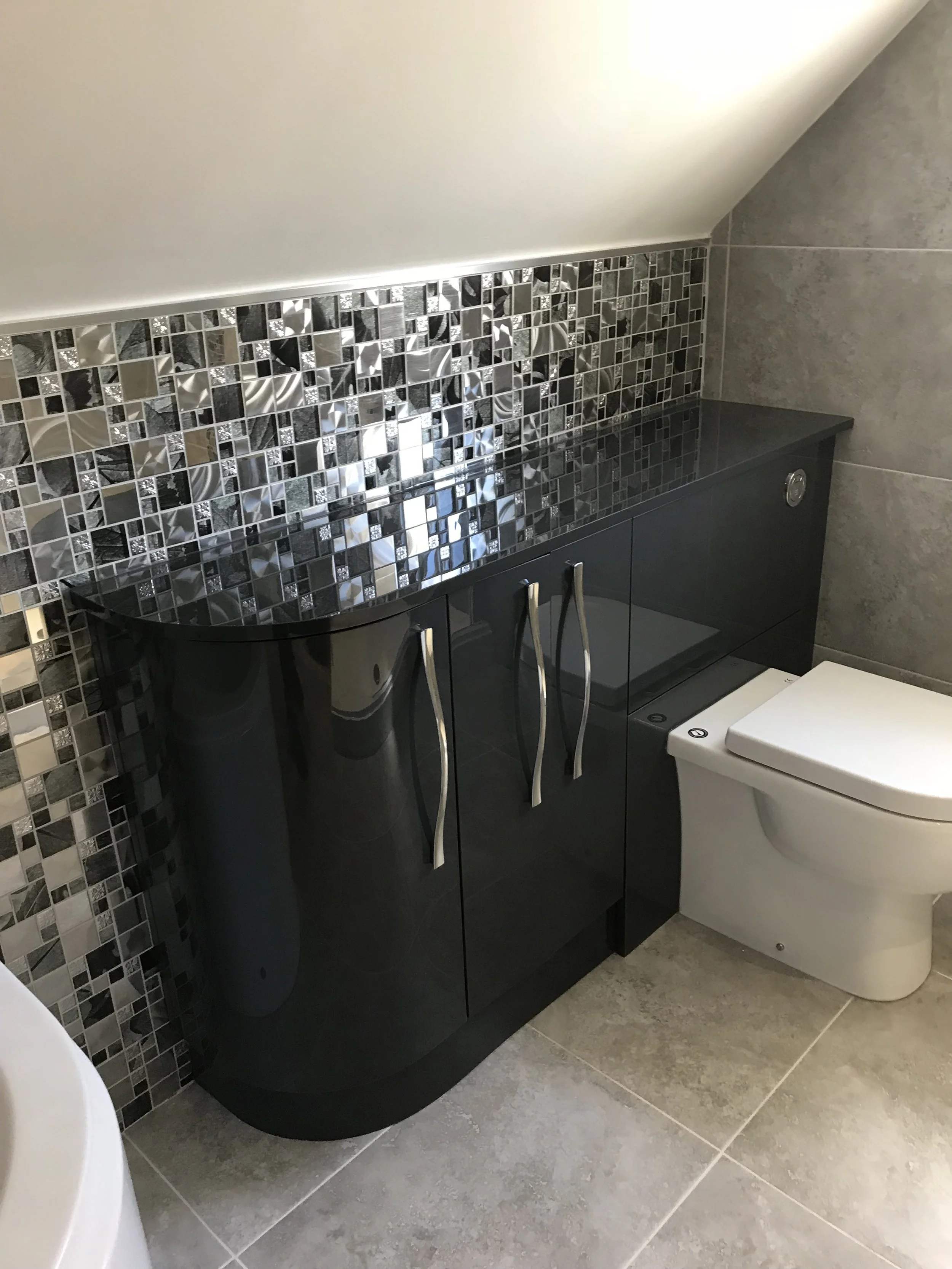 APPFIT - BESPOKE BATHROOM CABINETS