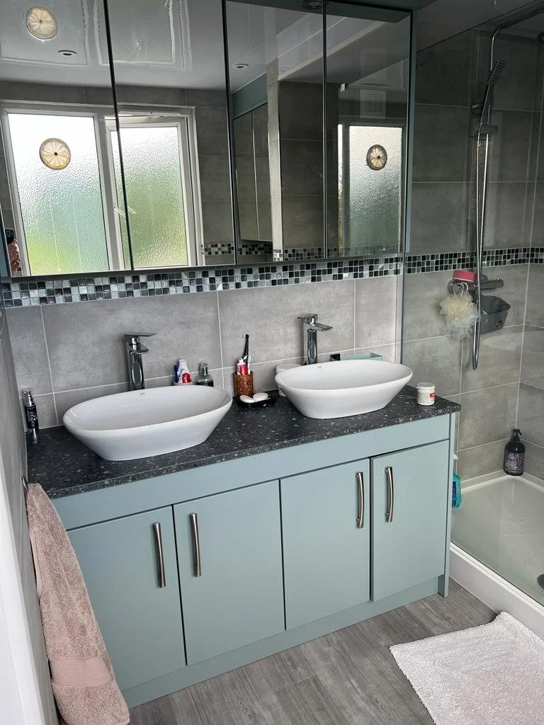 APPFIT - EN SUITE BATHROOM