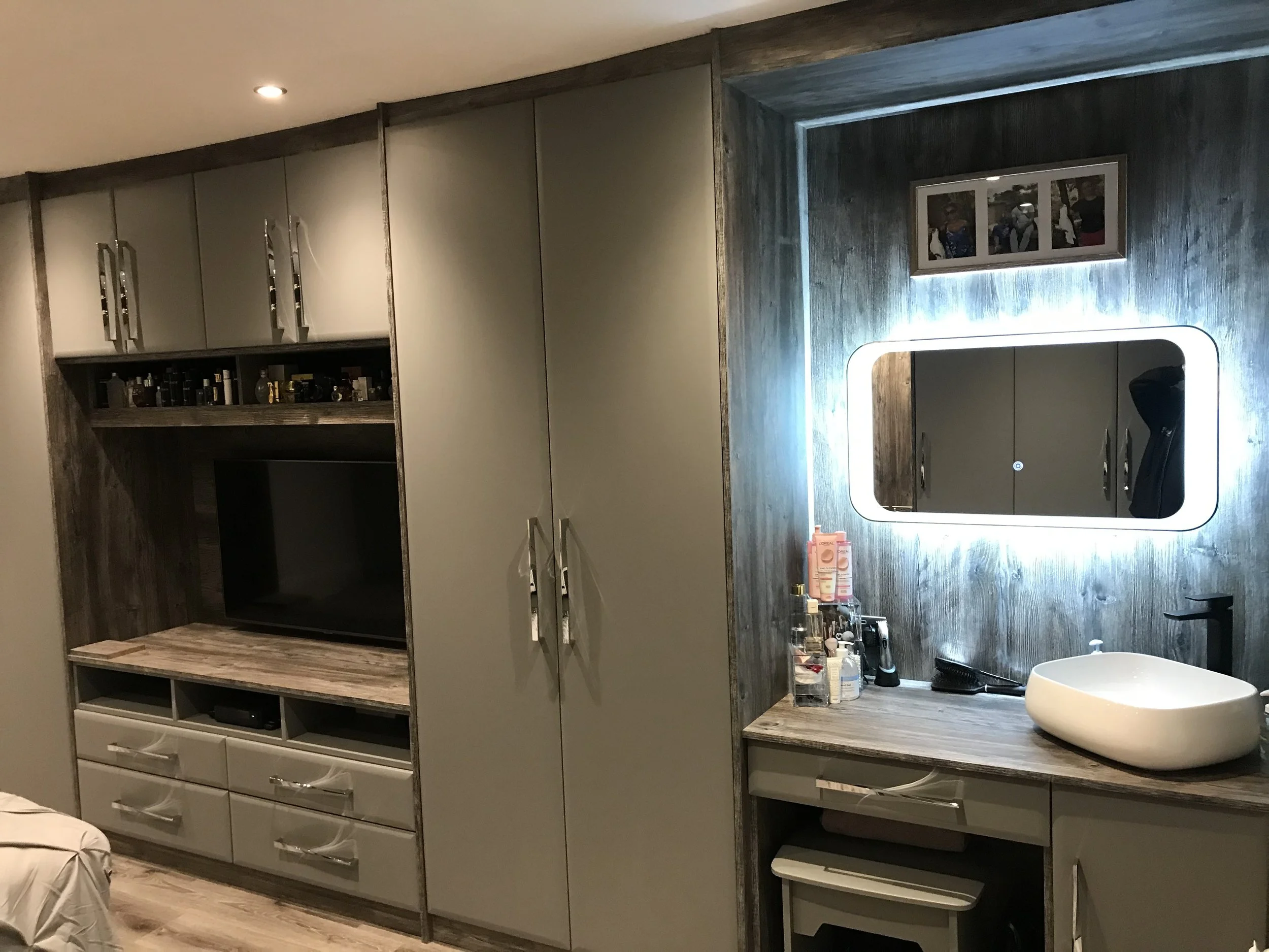 APPFIT - OPEN DISPLAY WARDROBES