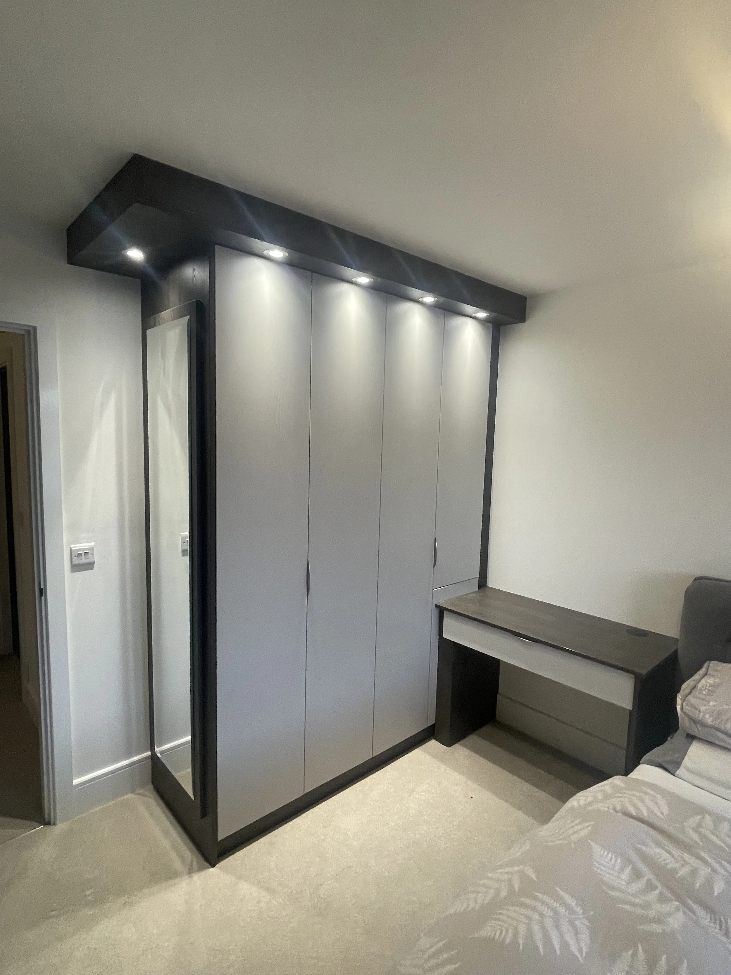 APPFIT - DRESSING TABLE