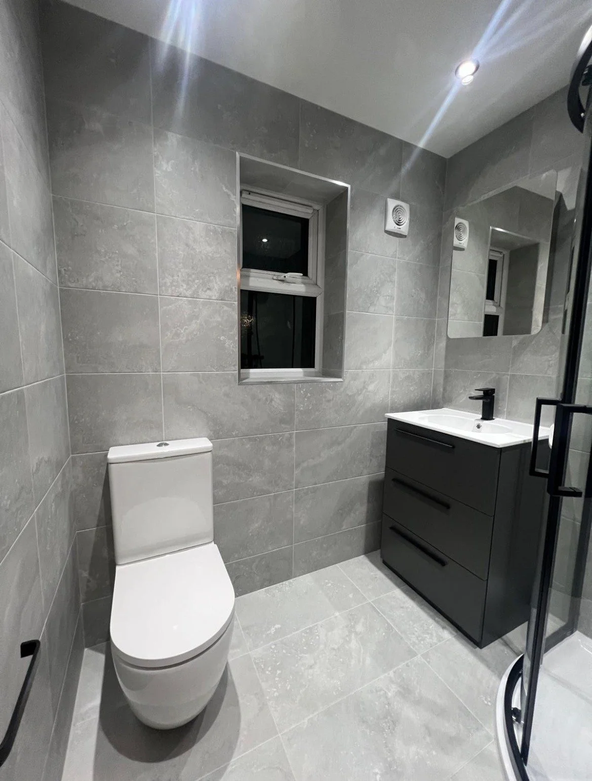 APPFIT - HOUSE BATHROOM