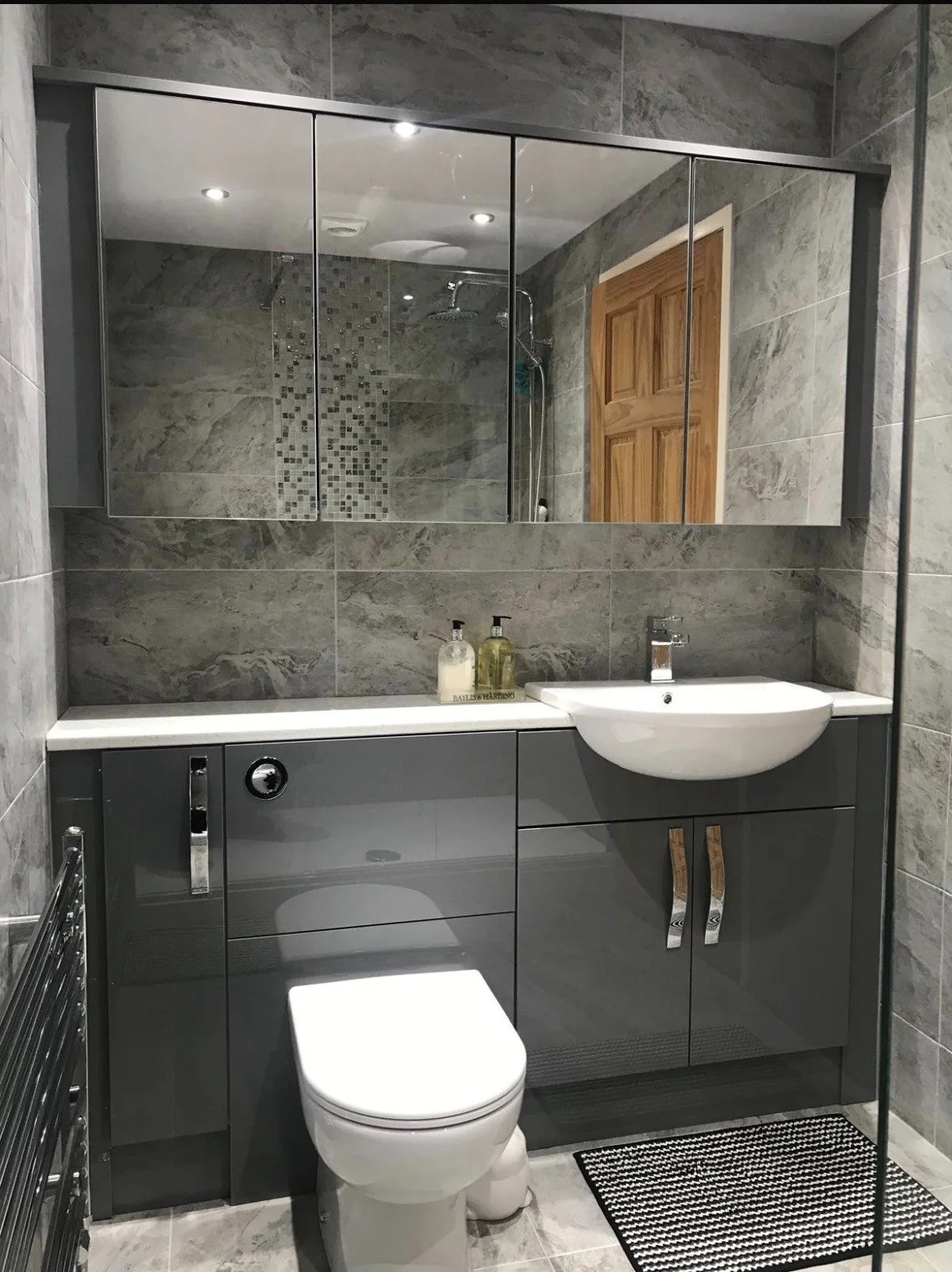 APPFIT - EN SUITE BATHROOM