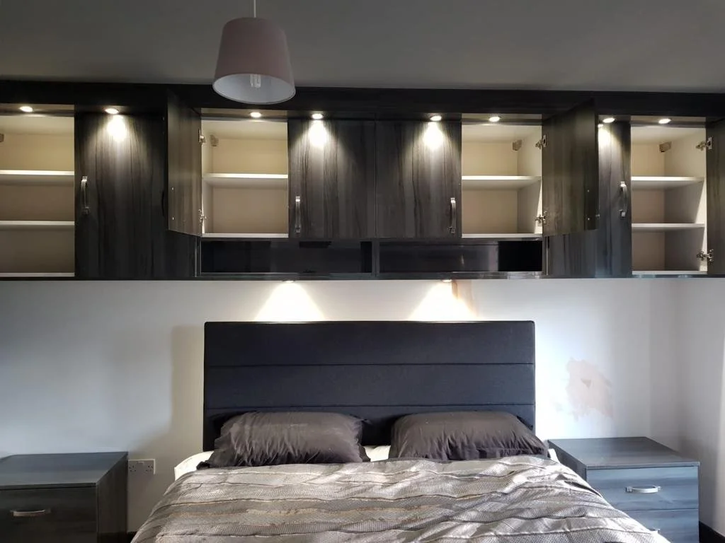APPFIT - OVER HEAD WARDROBES