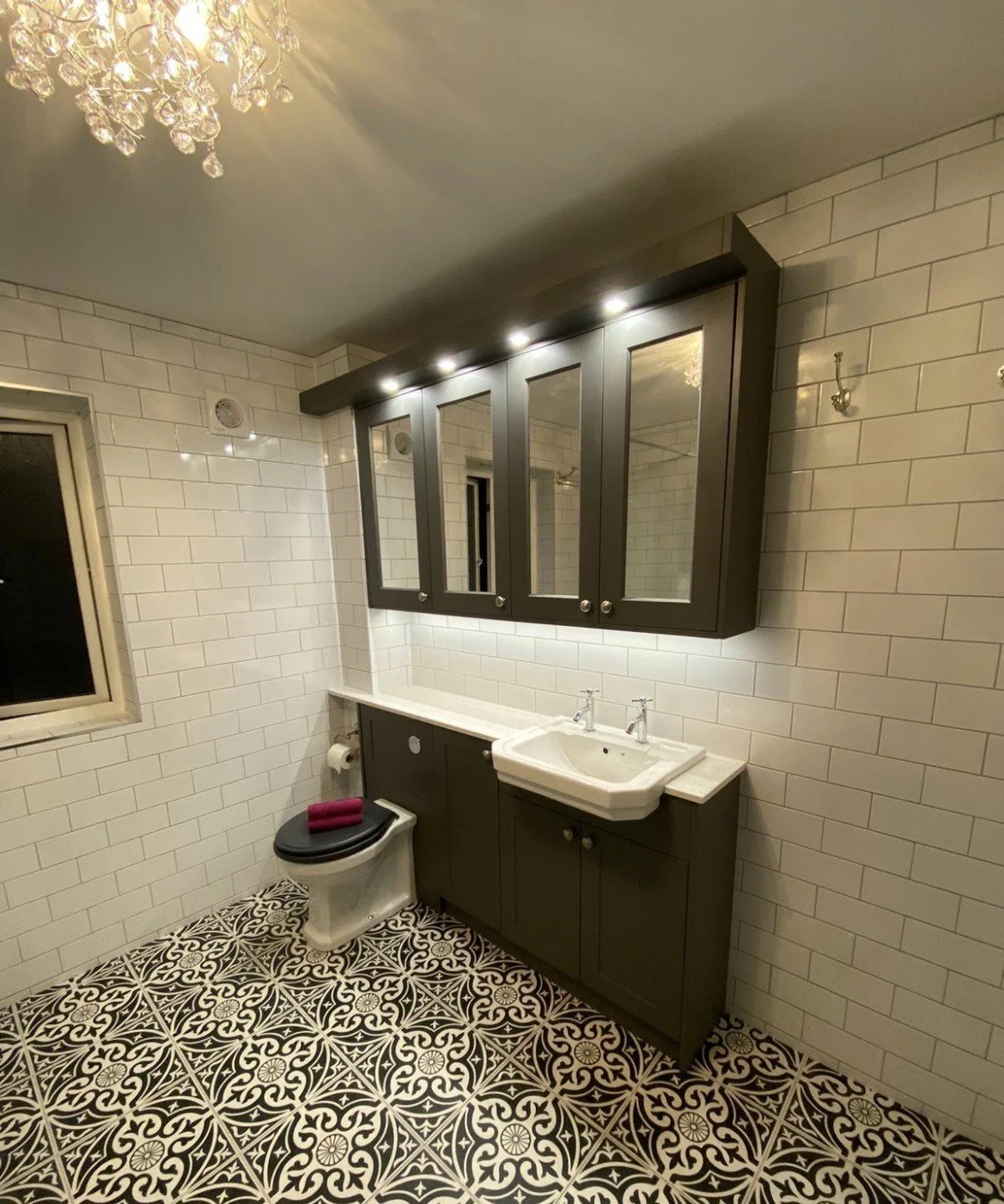 APPFIT - HOUSE BATHROOM
