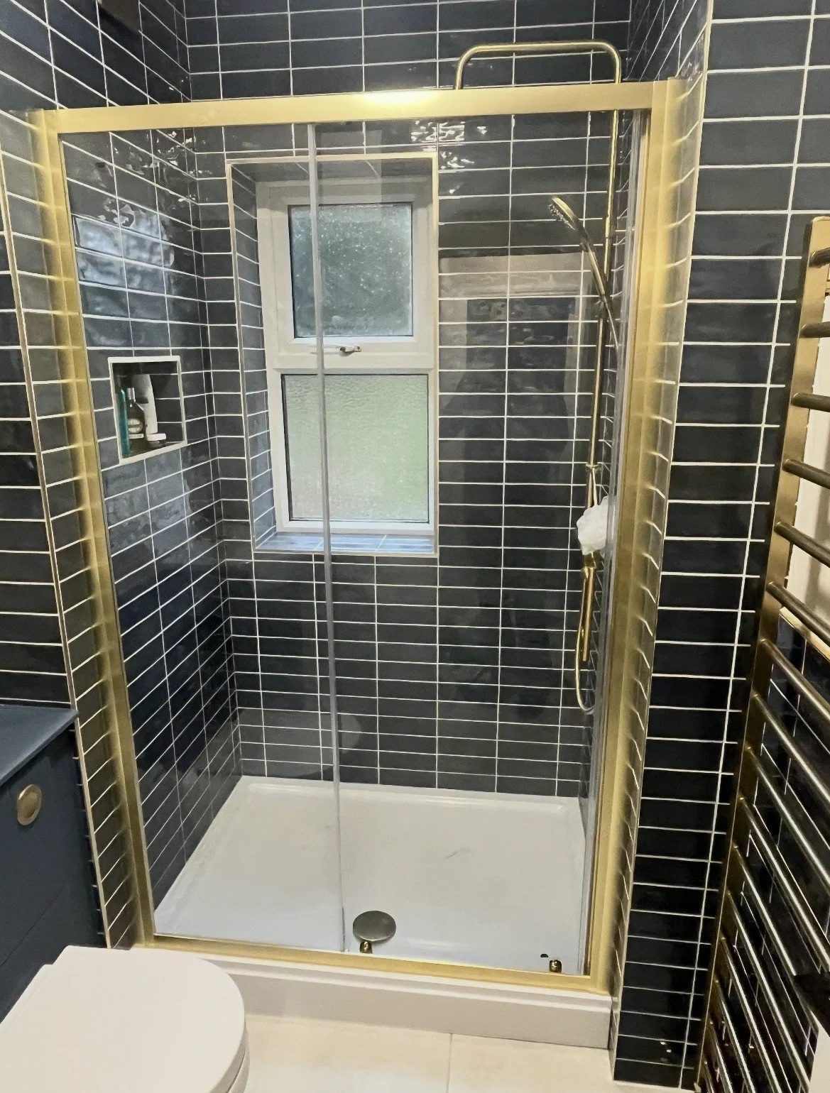 APPFIT - EN SUITE BATHROOM