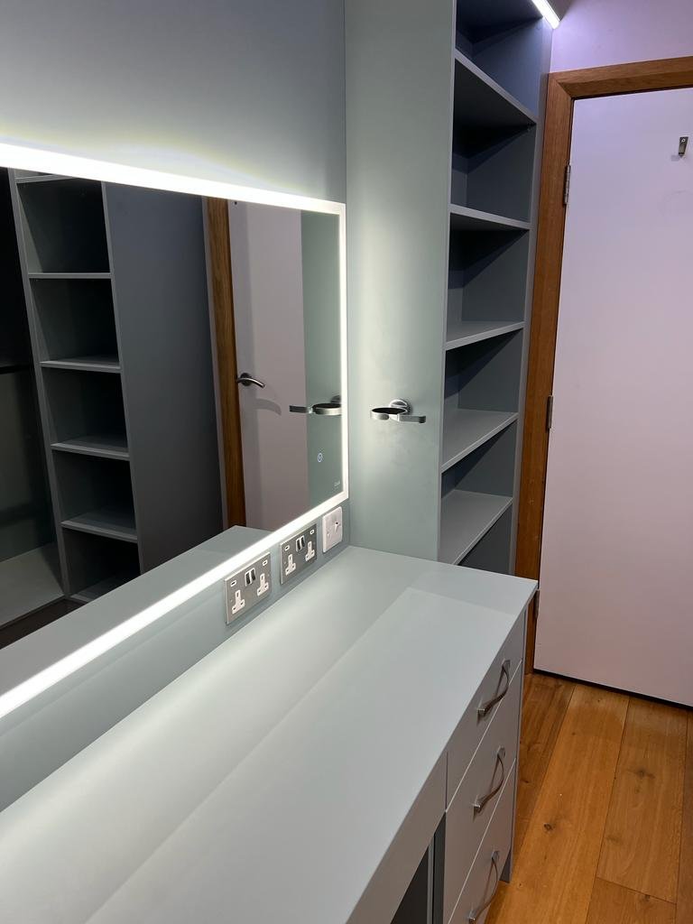 APPFIT - DRESSING TABLE