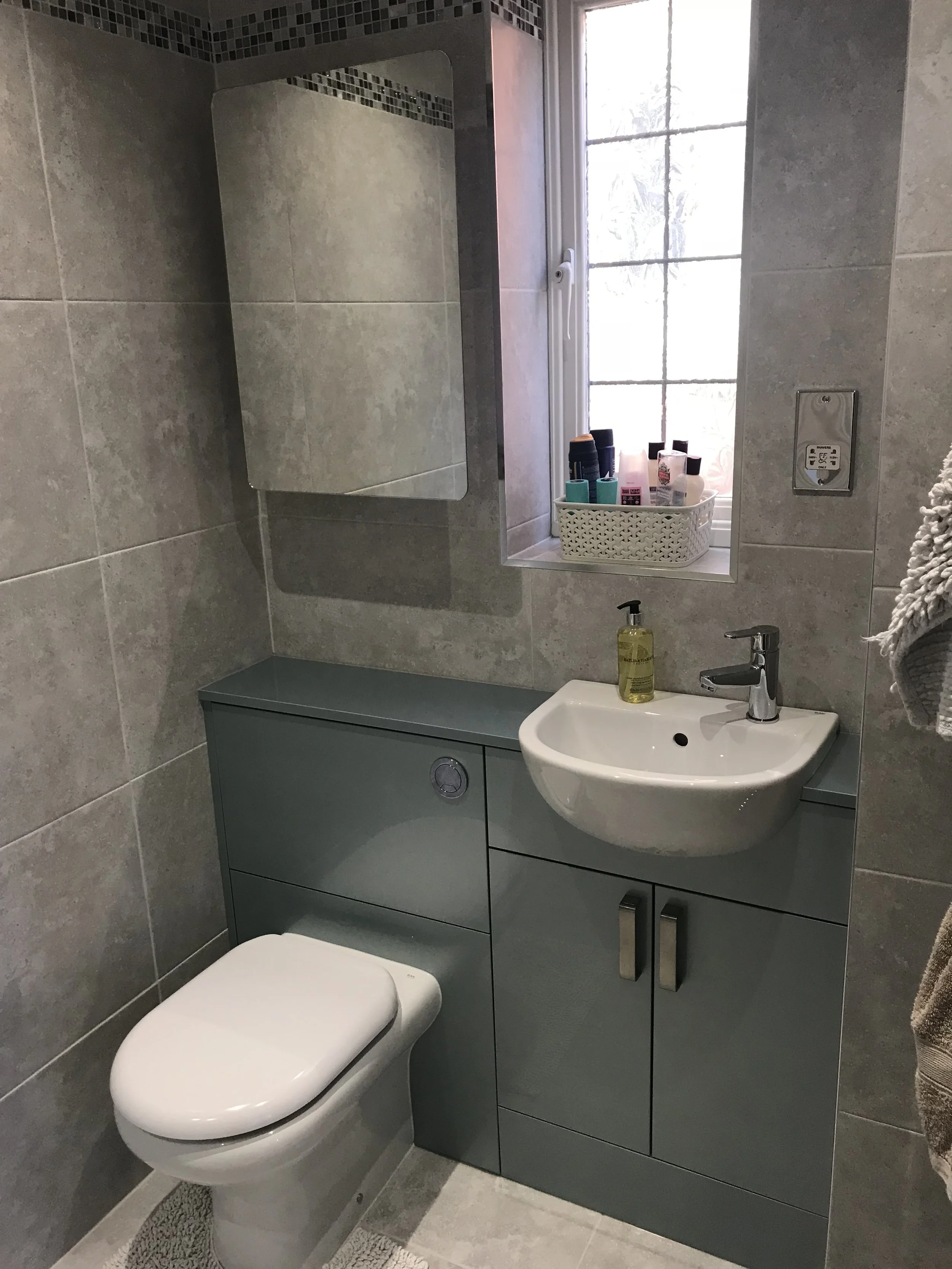 APPFIT - BESPOKE BATHROOM CABINETS